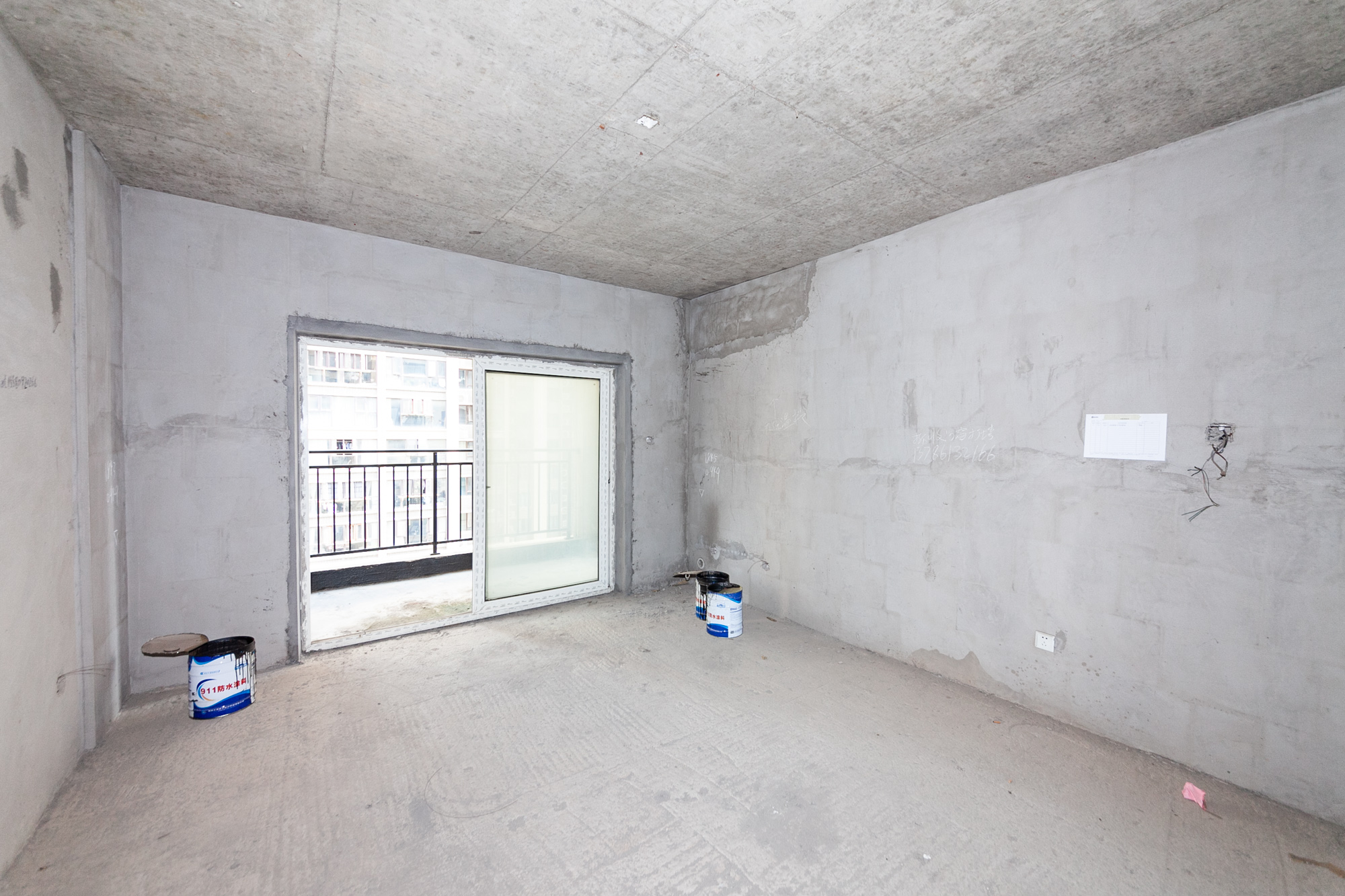 山与墅  4室2厅2卫   102.00万 山与墅  4室2厅2卫   102.00万客厅