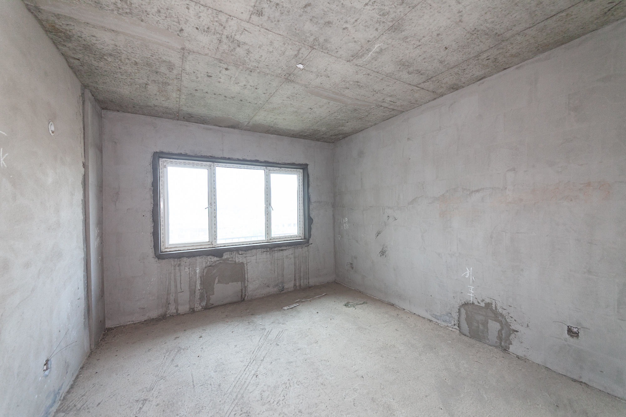 山与墅  4室2厅2卫   102.00万 山与墅  4室2厅2卫   102.00万卧室