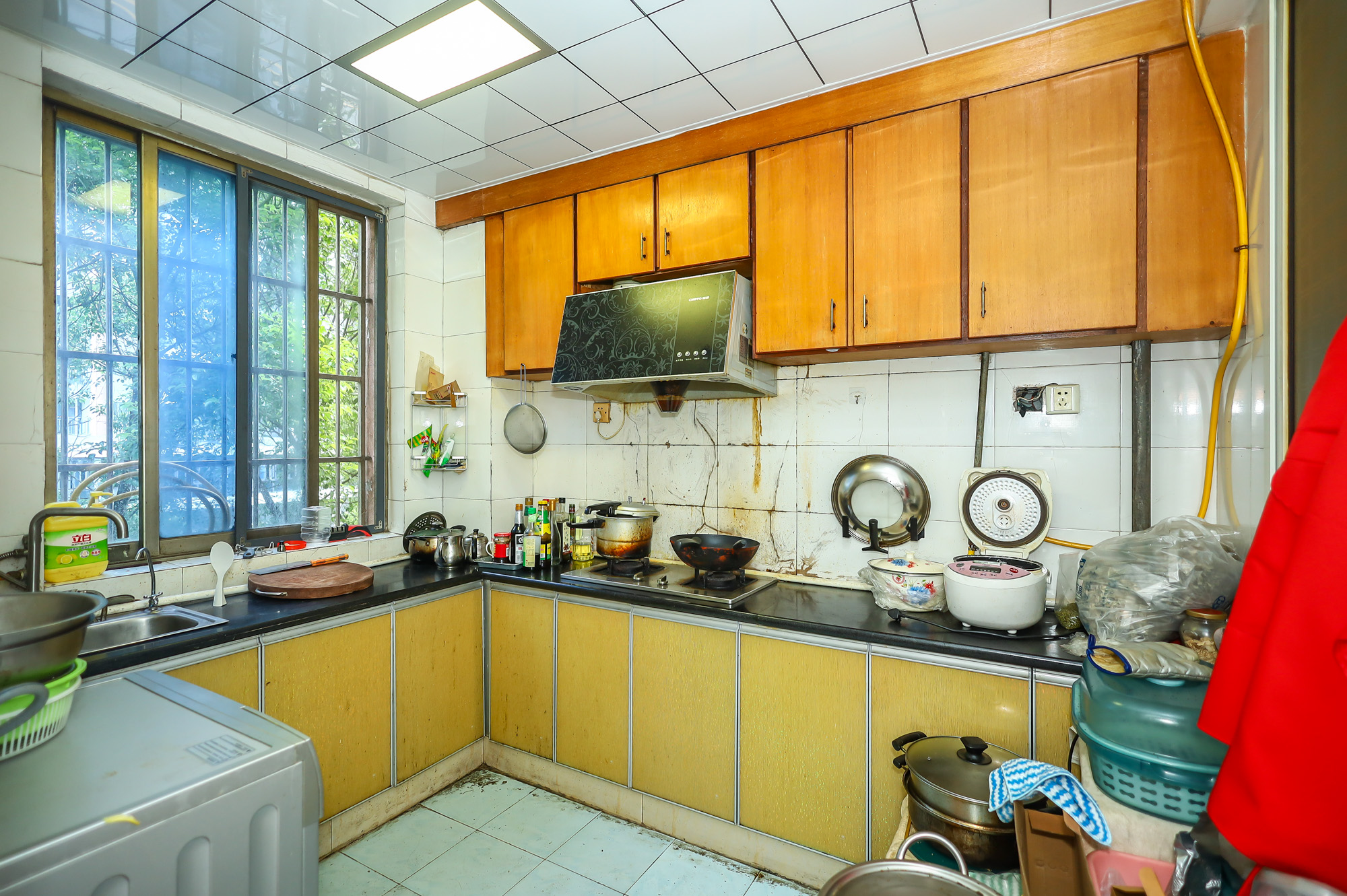 东南明苑 3室2厅1卫 82.0万 东南明苑 3室2厅1卫 82.0万厨房