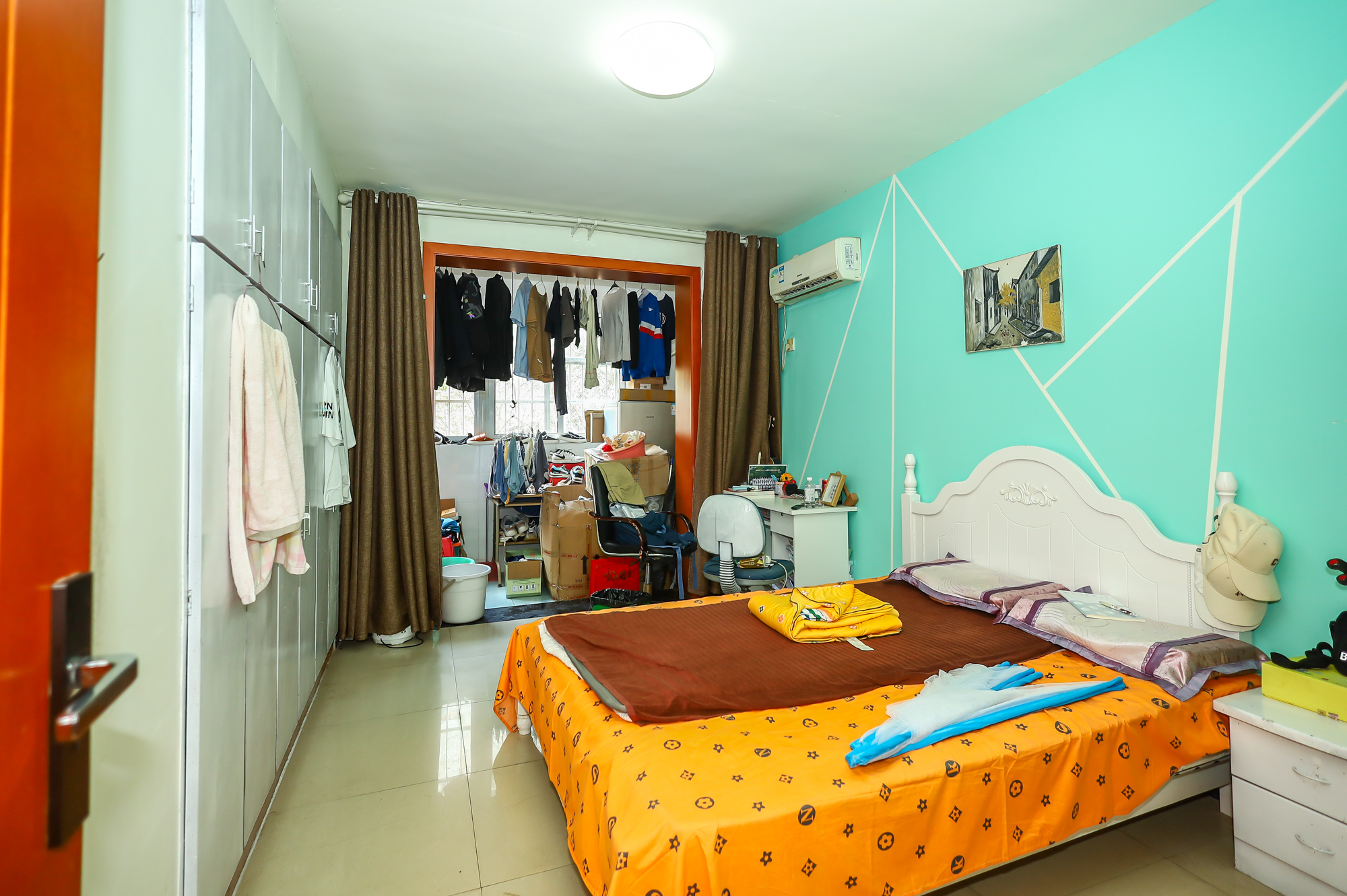 东南明苑 3室2厅1卫 82.0万 东南明苑 3室2厅1卫 82.0万卧室