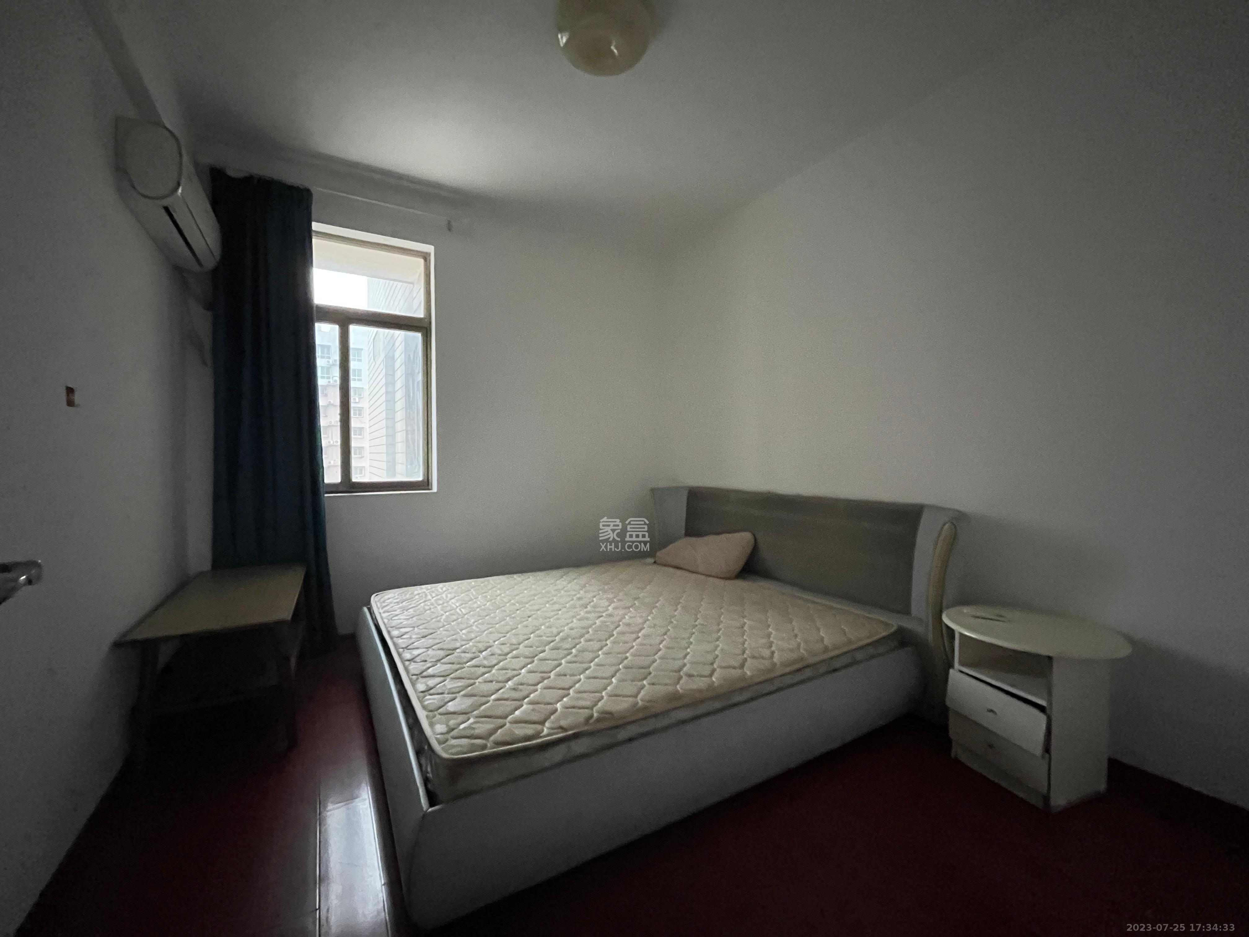 96301部队小区  4室2厅2卫   2100.00元/月室内图