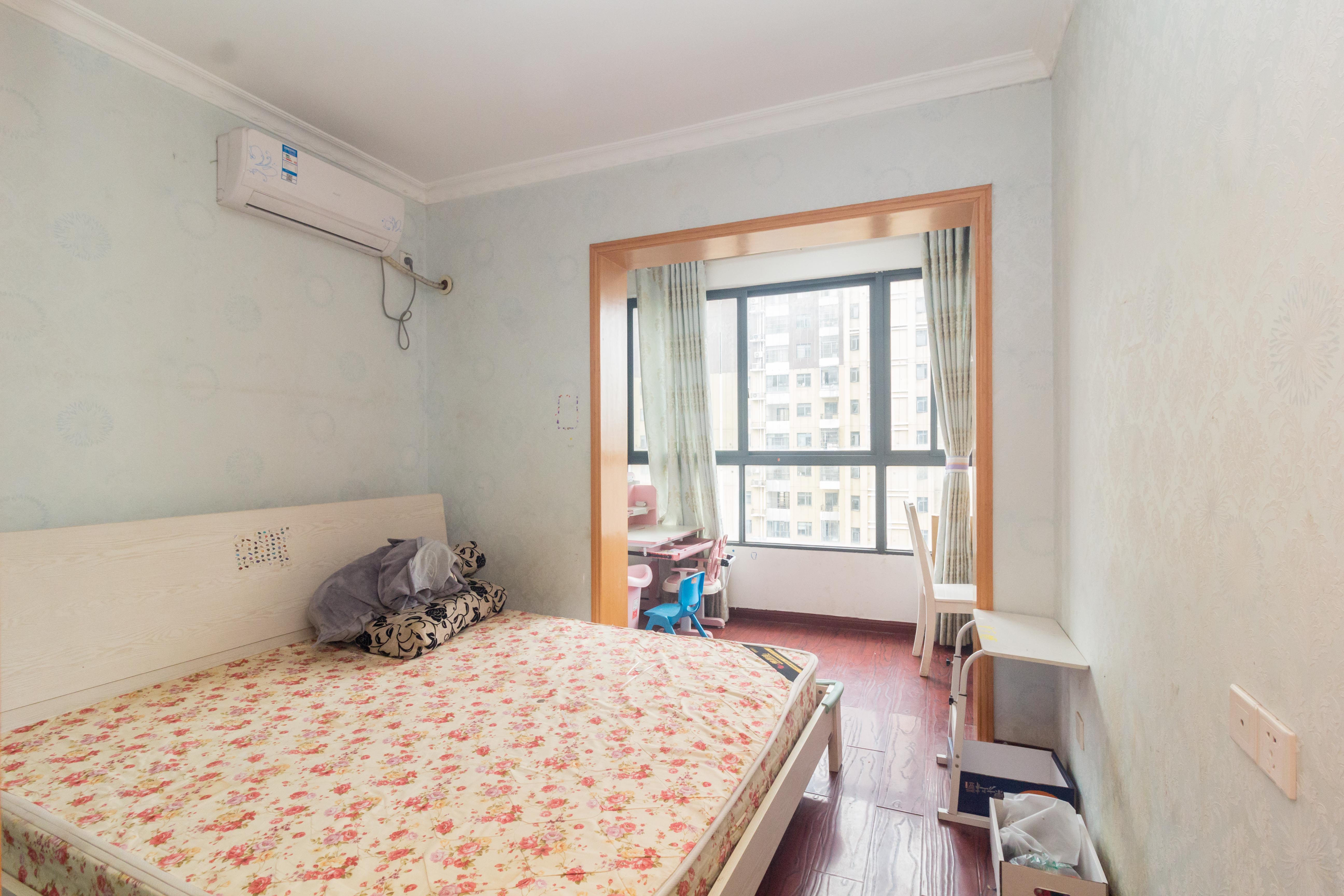 中国铁建国际城二期  2室2厅1卫    49.8万卧室