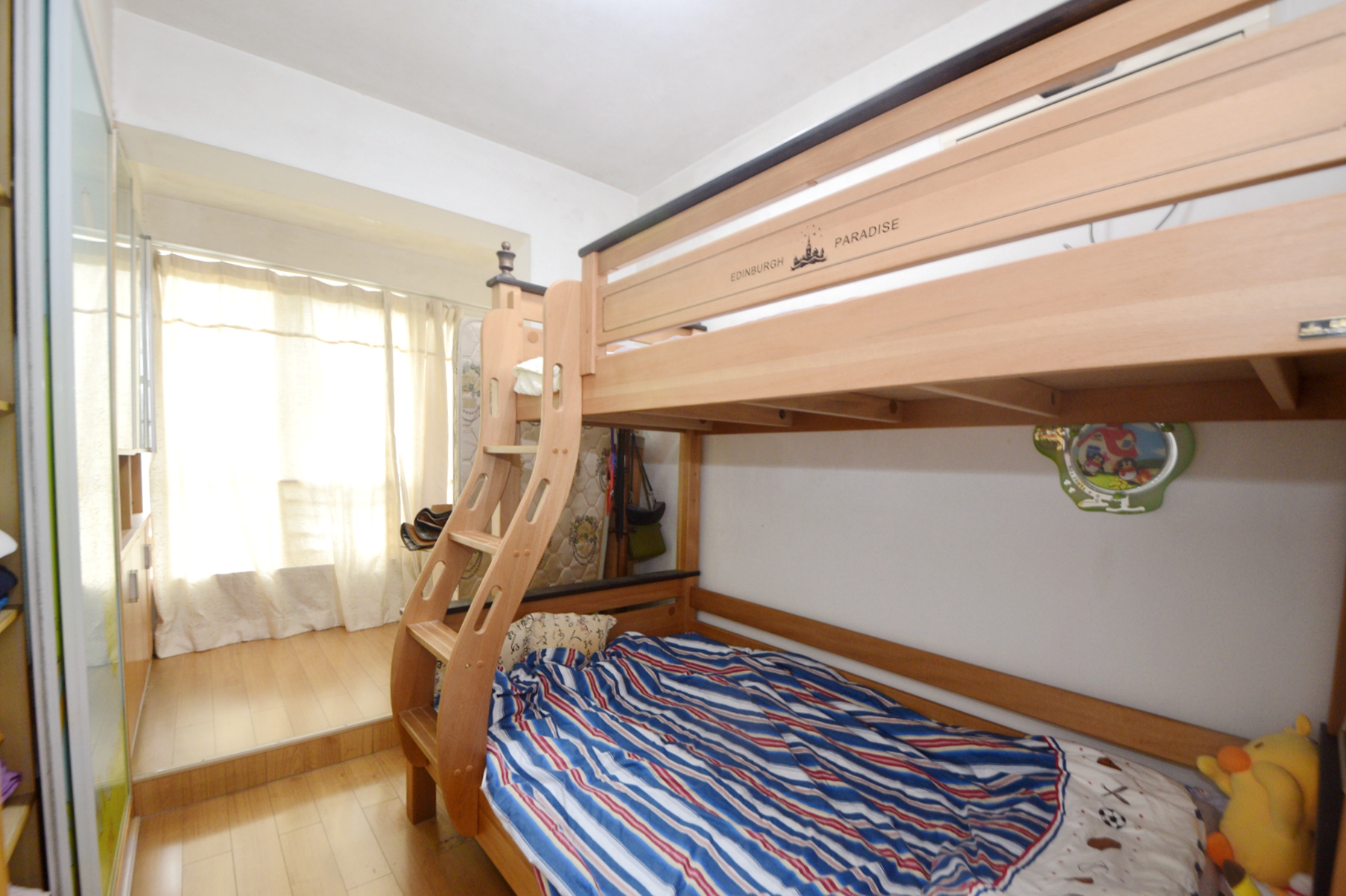 三重星都心  3室2厅2卫    158.0万卧室