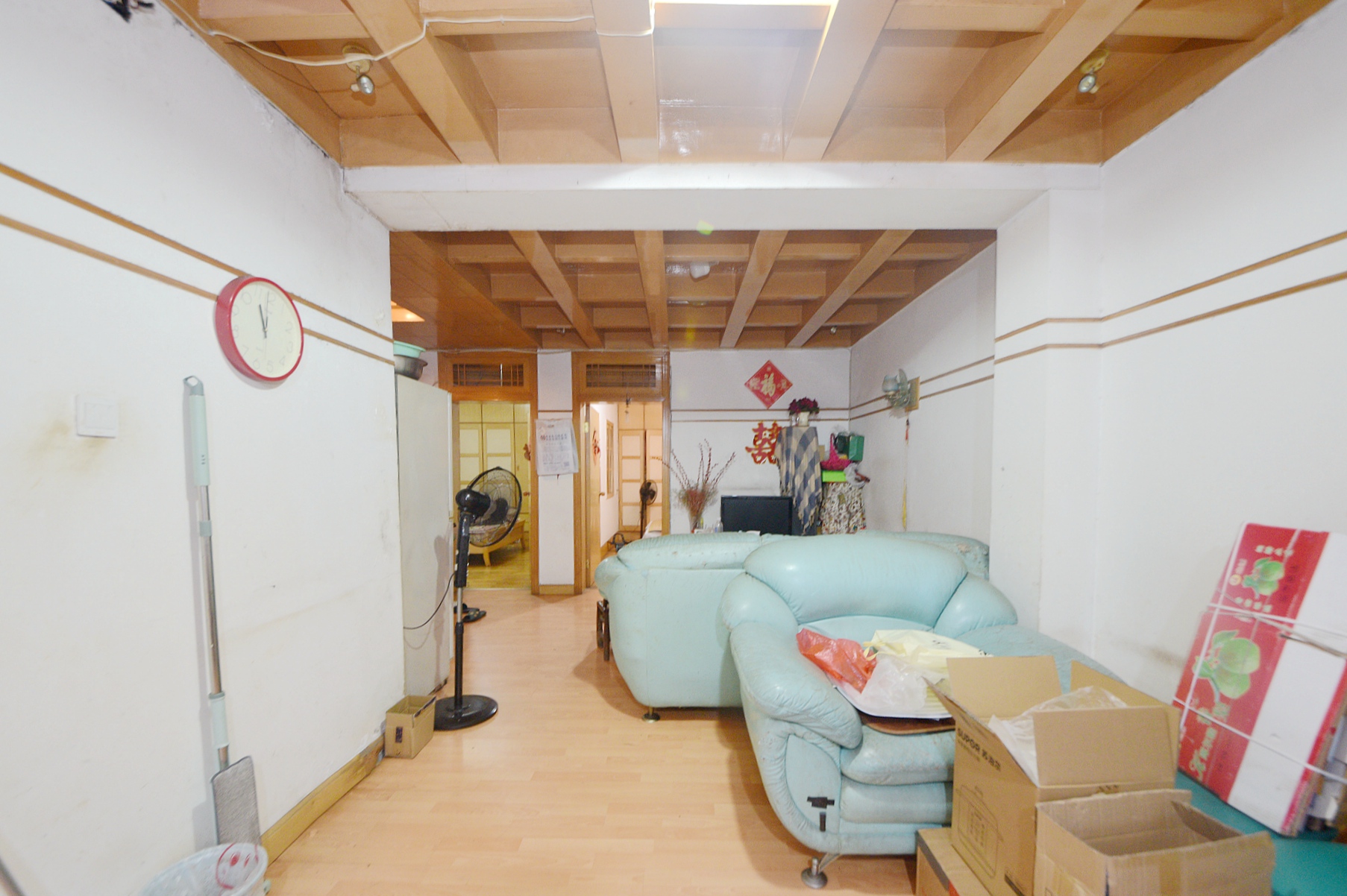 公路局宿舍  4室2厅1卫   61.80万