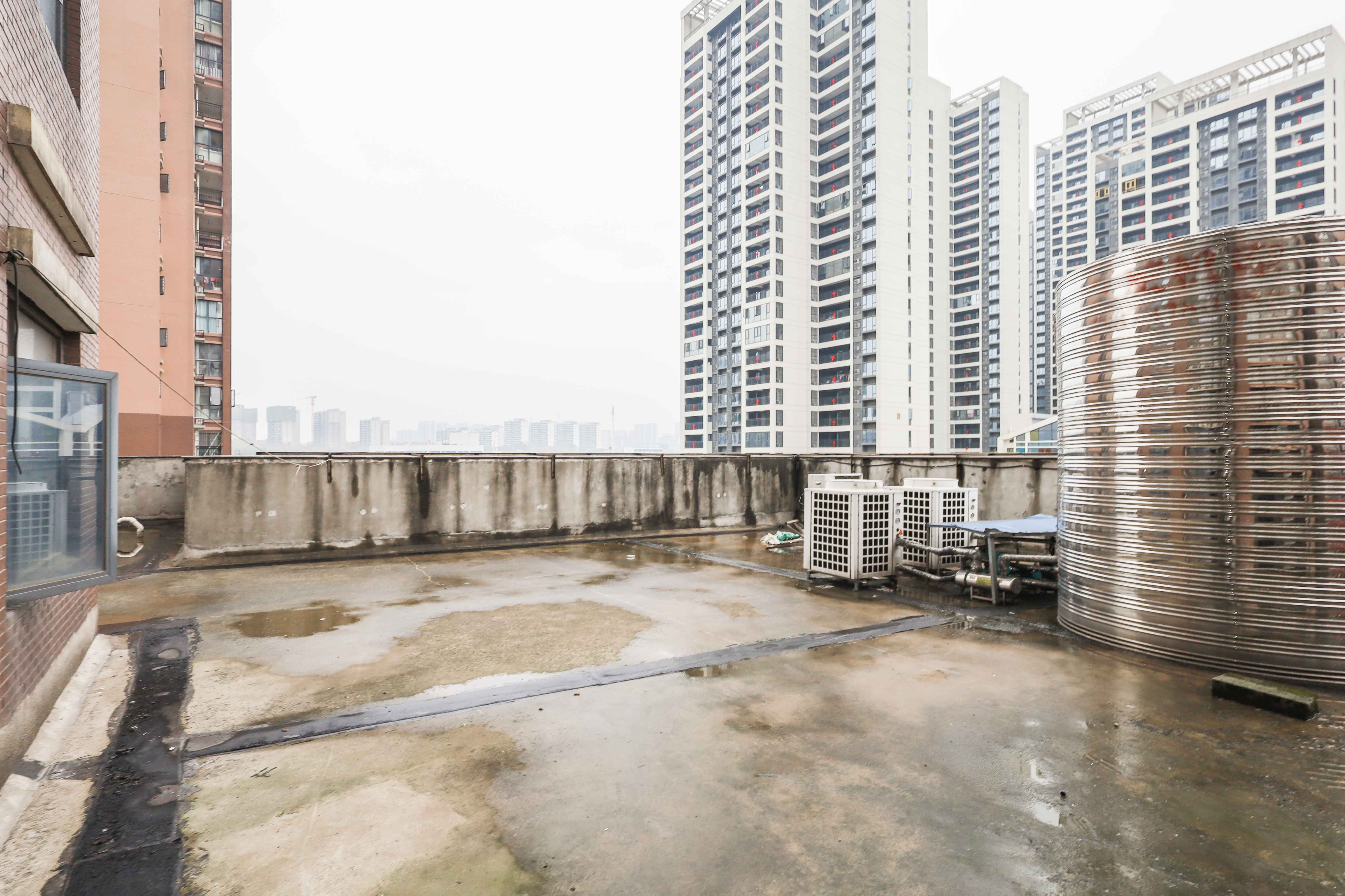 梅溪峰汇（房聚梅溪壹中心）  3室2厅1卫   132.00万客厅