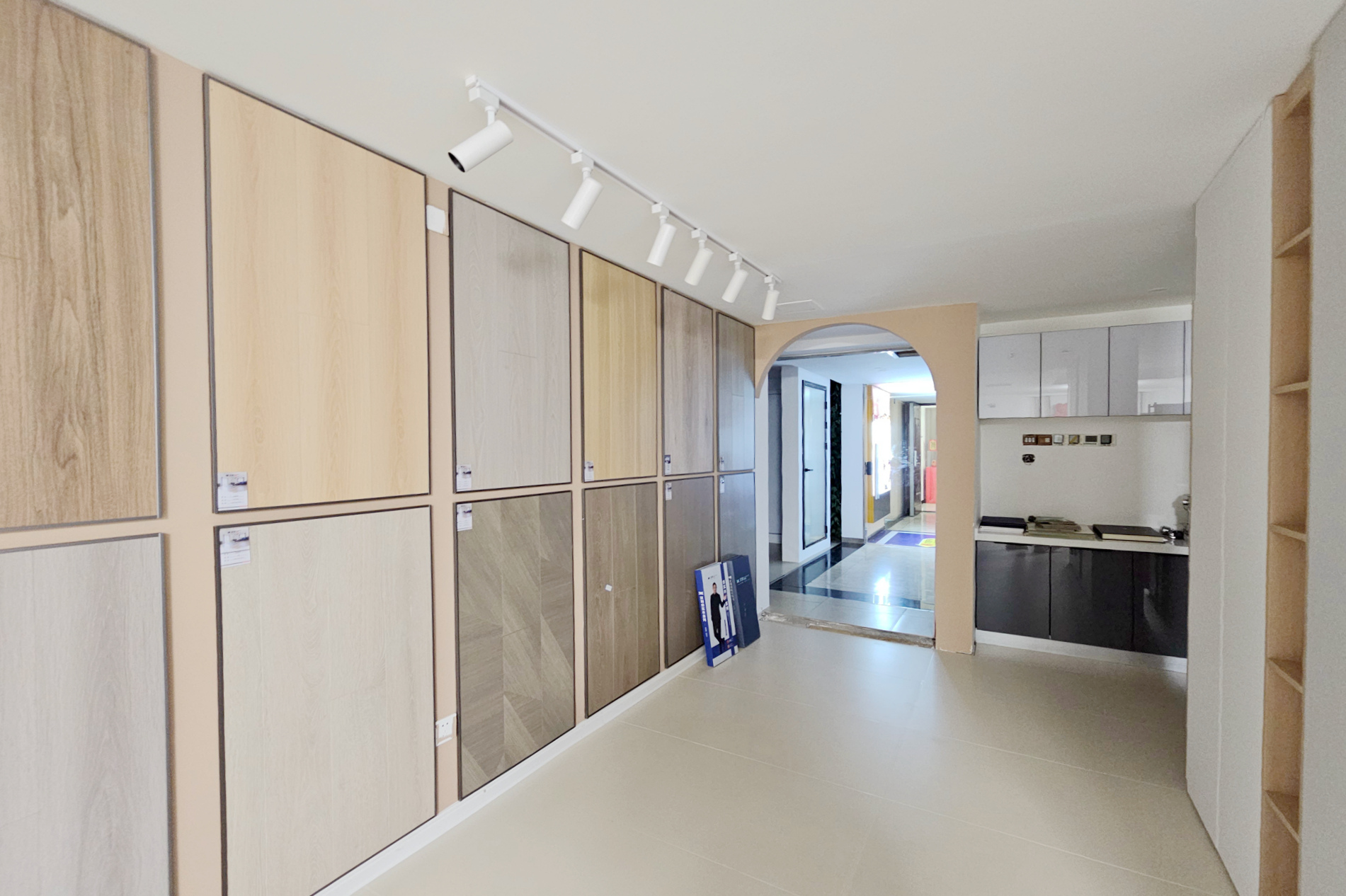 华晨国际公馆 3室2厅2卫 108.0万 华晨国际公馆 3室2厅2卫 108.0万其他