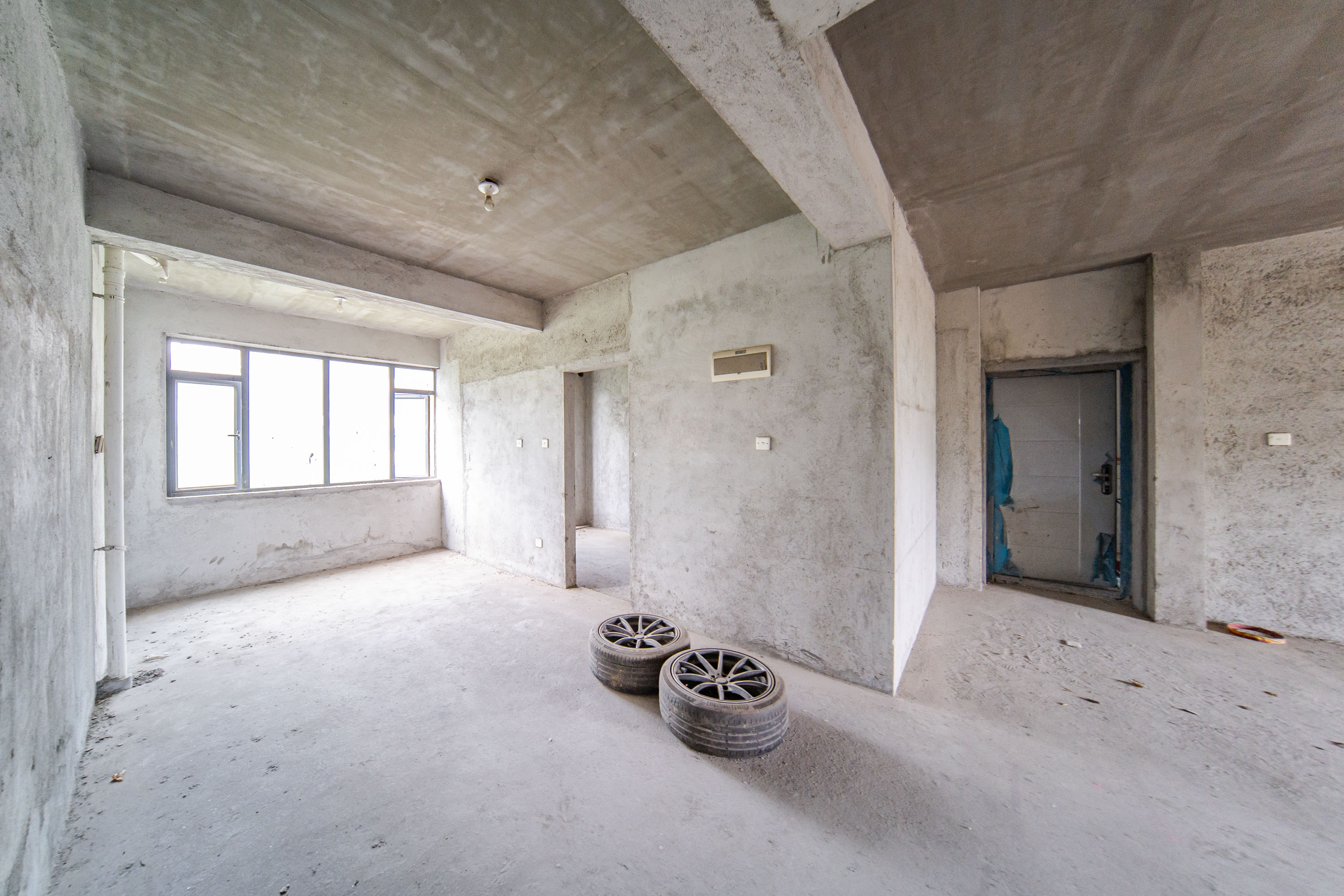 麓山翰林苑  3室2厅2卫    130.0万 麓山翰林苑  3室2厅2卫    130.0万客厅