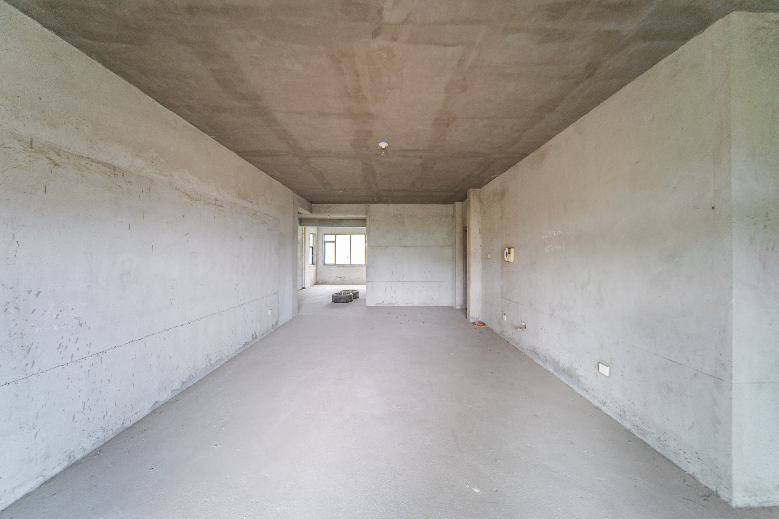 麓山翰林苑  3室2厅2卫    130.0万 麓山翰林苑  3室2厅2卫    130.0万客厅