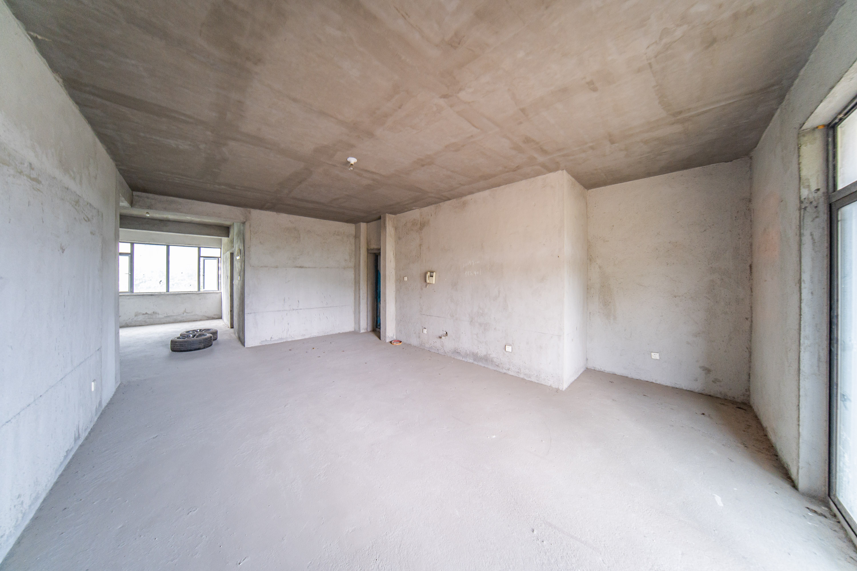 麓山翰林苑  3室2厅2卫    130.0万 麓山翰林苑  3室2厅2卫    130.0万客厅