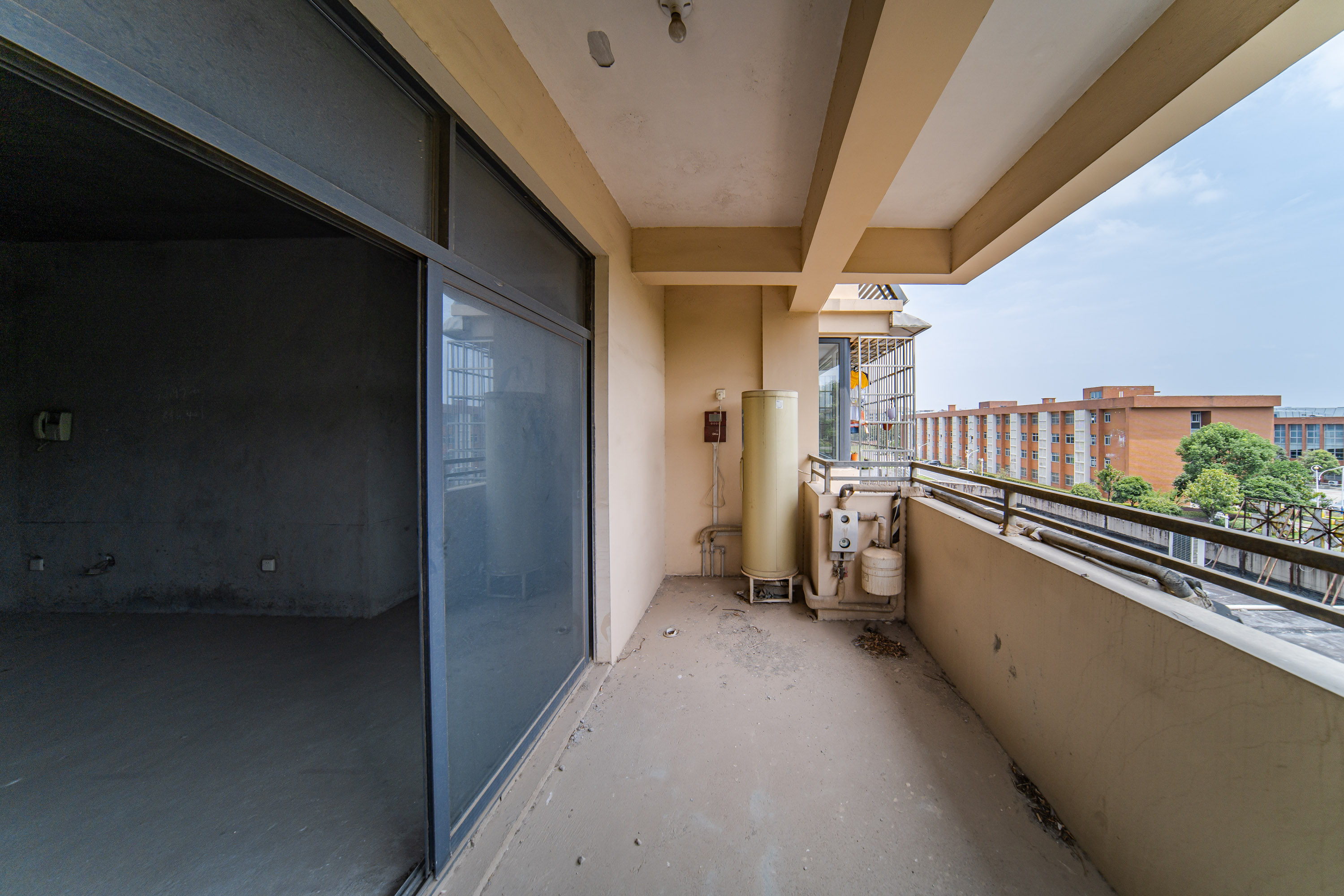 麓山翰林苑  3室2厅2卫    130.0万 麓山翰林苑  3室2厅2卫    130.0万其他