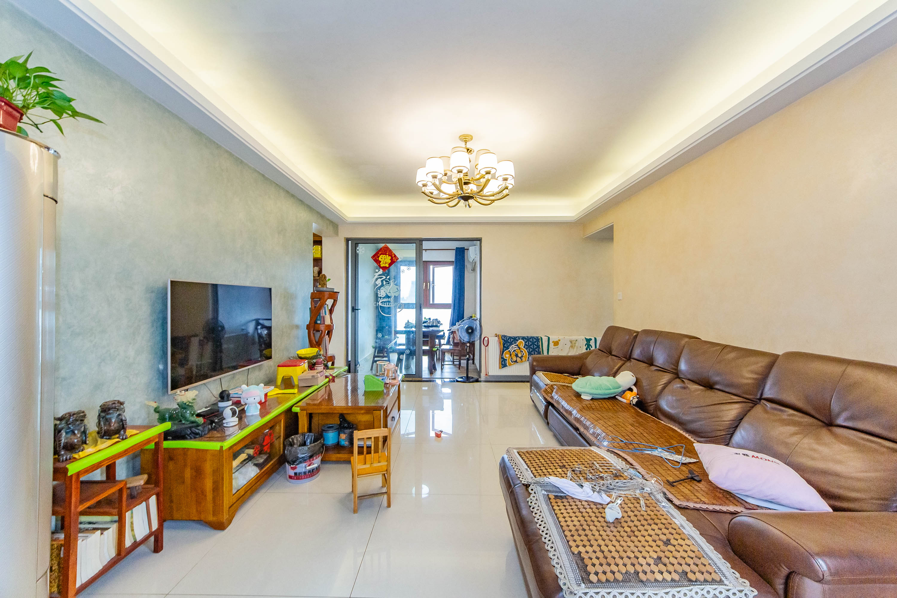 珠江郦城公园1号  4室2厅2卫    140.0万 珠江郦城公园1号  4室2厅2卫    140.0万客厅