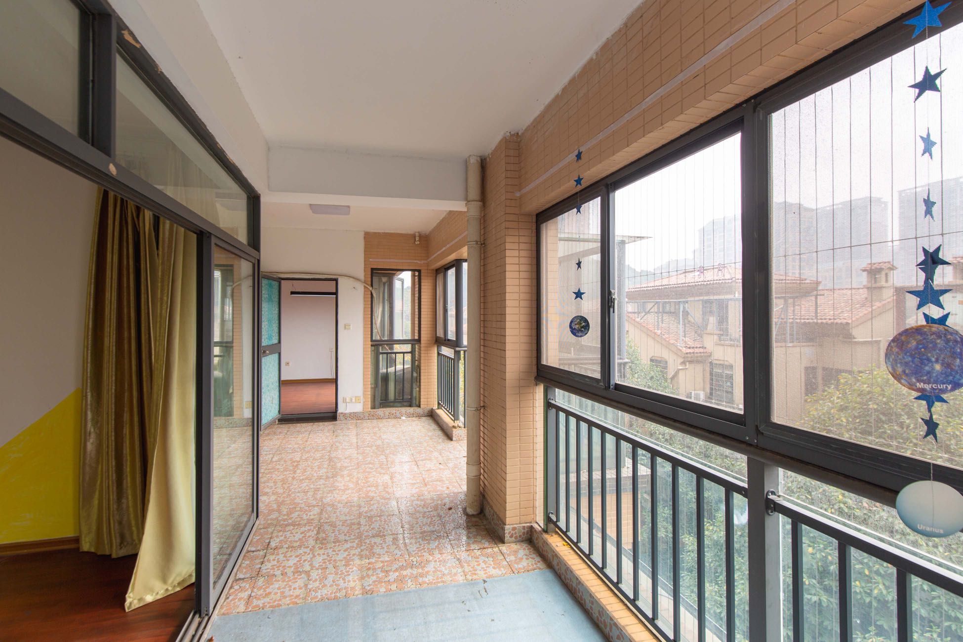 中城丽景香山园  3室2厅2卫    145.0万其他