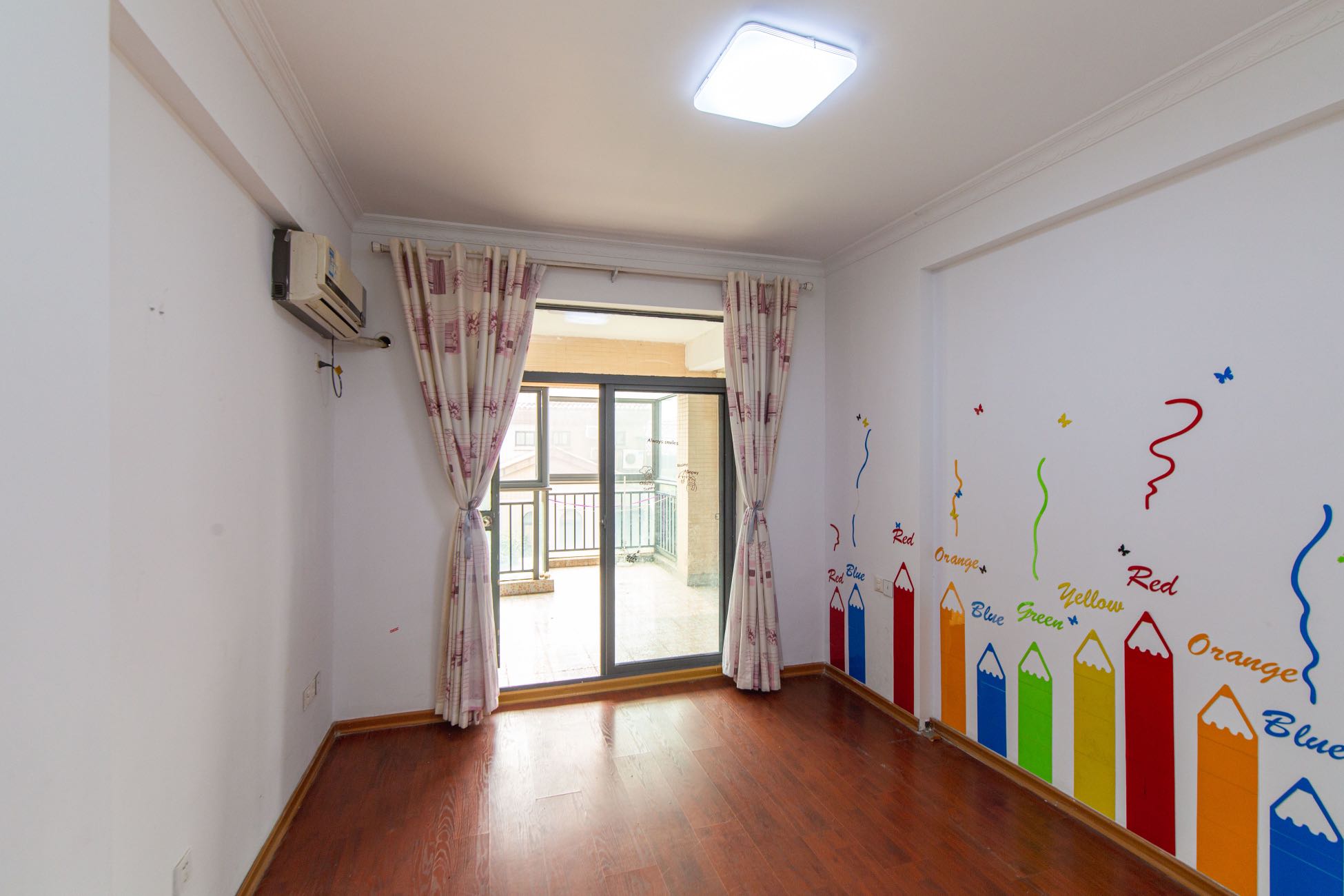 中城丽景香山园  3室2厅2卫    145.0万其他