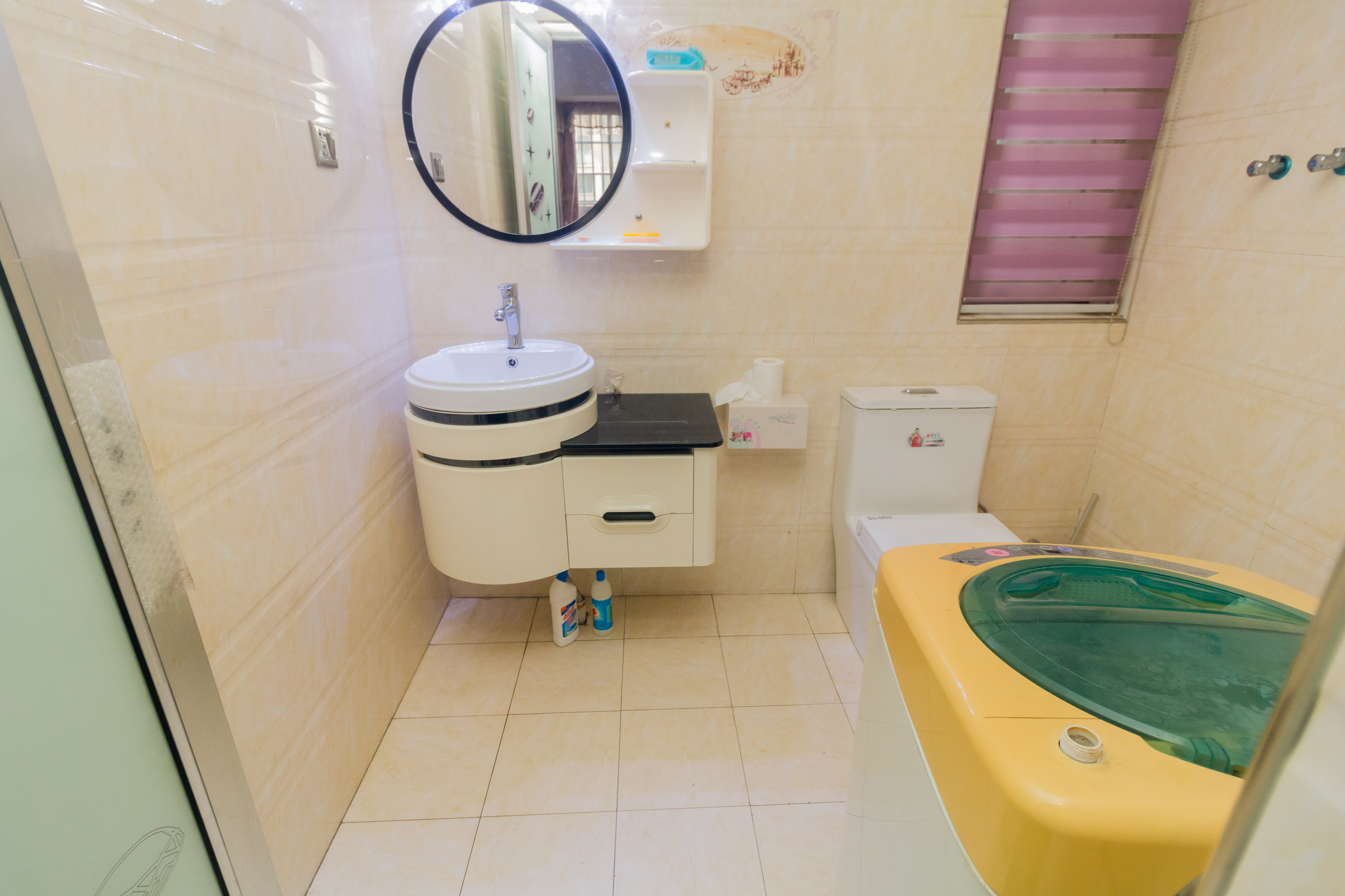 博雅湘水湾 3室2厅1卫 90.0万 博雅湘水湾 3室2厅1卫 90.0万卫生间