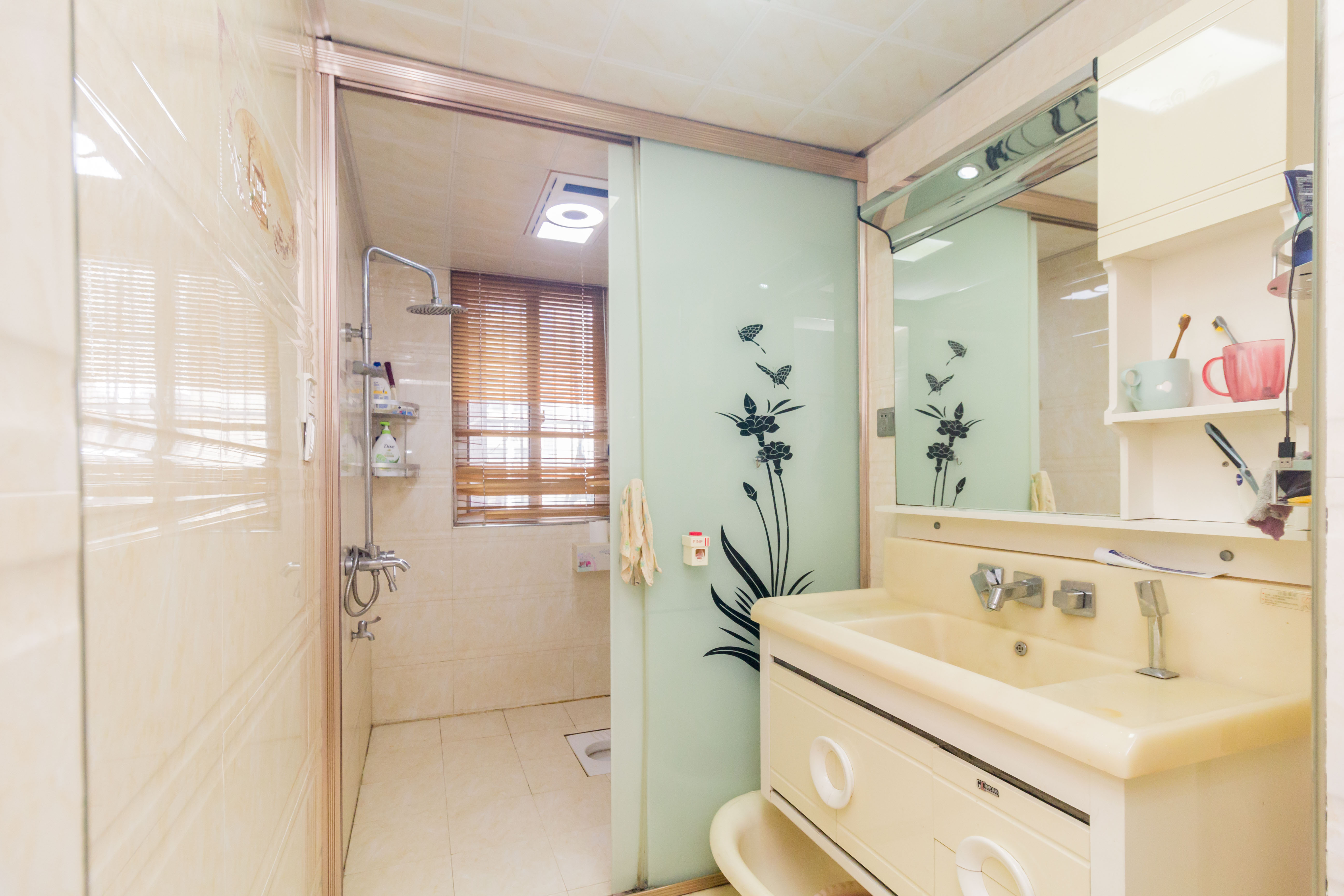 博雅湘水湾 3室2厅1卫 90.0万 博雅湘水湾 3室2厅1卫 90.0万卫生间