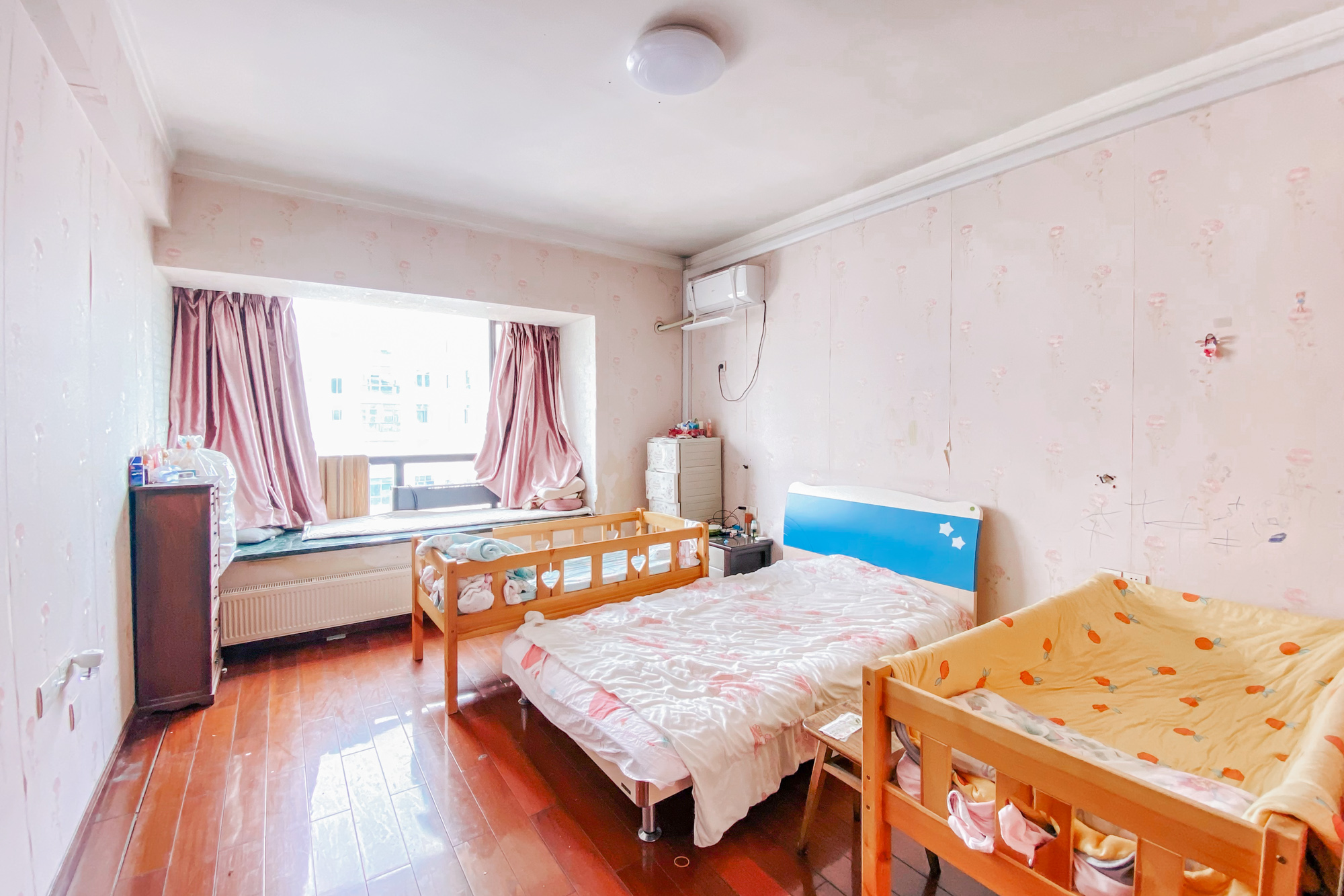 金麓国际 3室2厅2卫 108.0万 金麓国际 3室2厅2卫 108.0万卧室