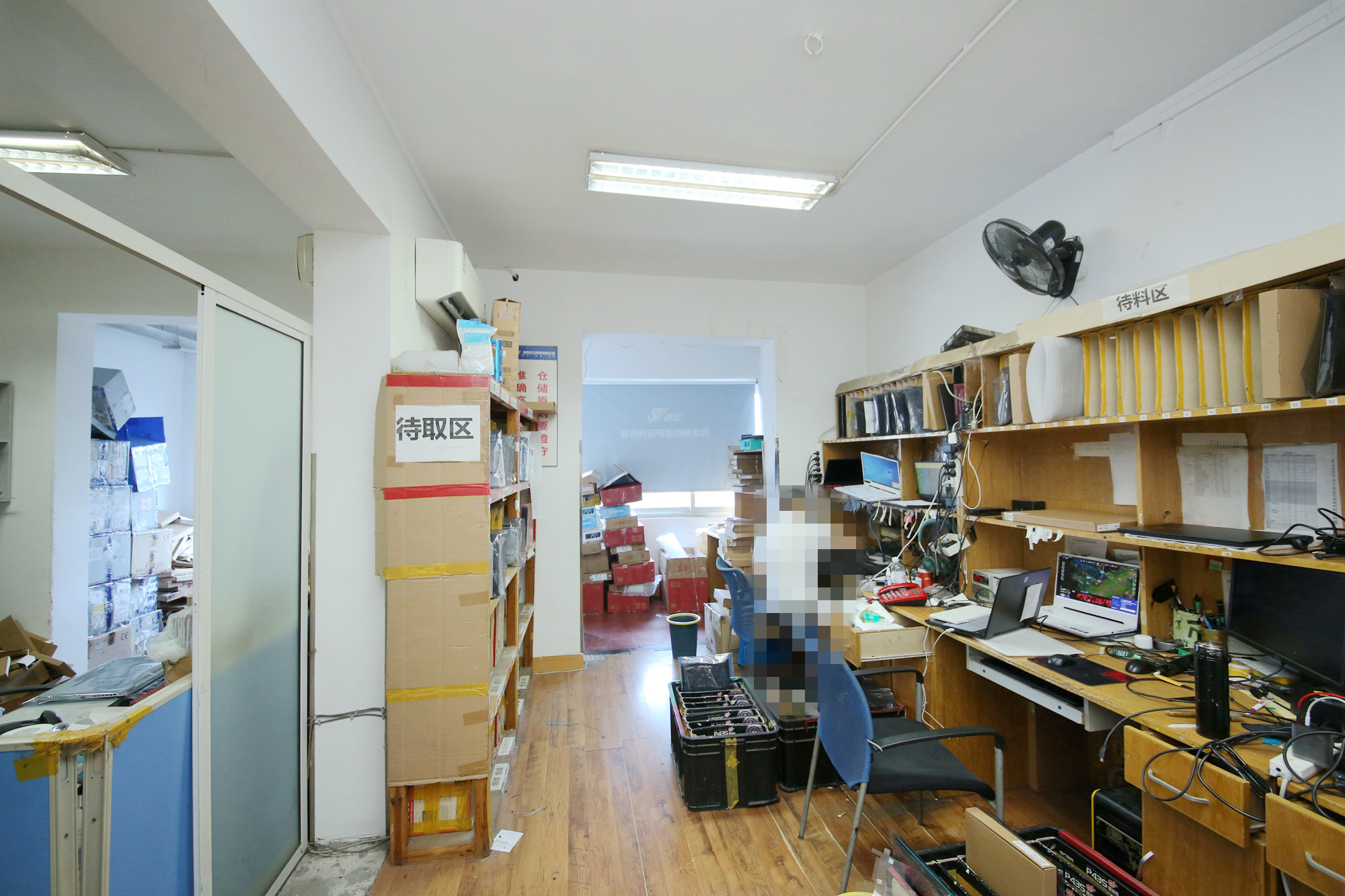 通发公寓  3室2厅1卫   114.50万卧室