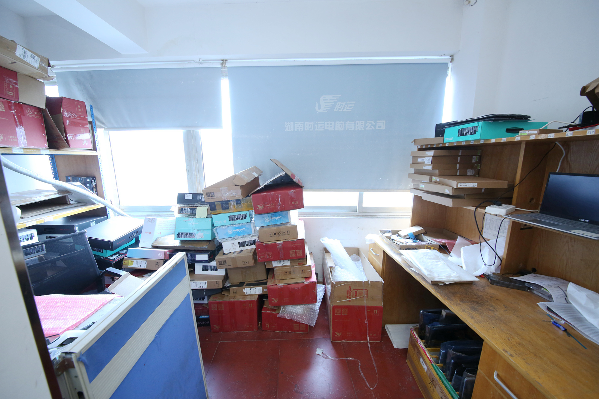 通发公寓  3室2厅1卫   114.50万卧室