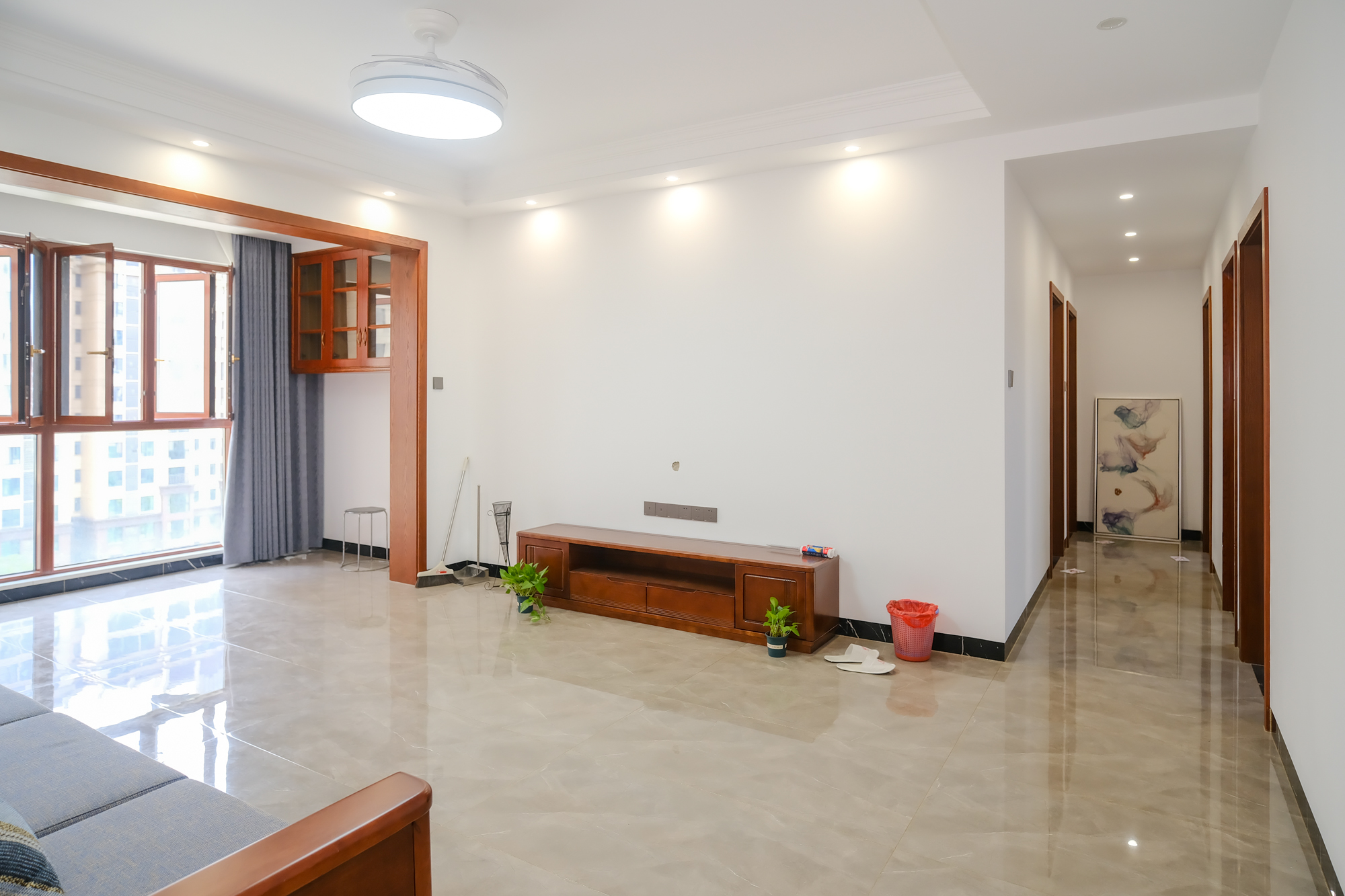 星雅美辰  4室2厅2卫    158.8万 星雅美辰  4室2厅2卫    158.8万客厅