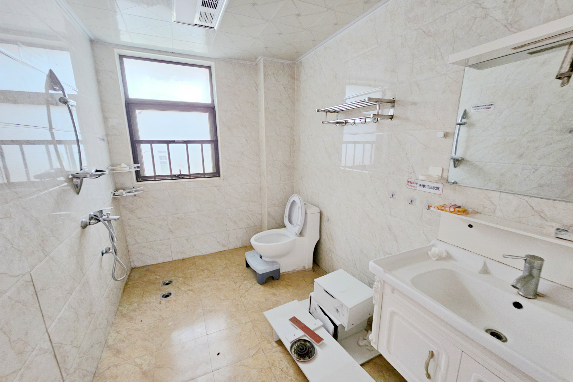 阳光城尚东湾学园区  3室2厅2卫    100.0万 阳光城尚东湾学园区  3室2厅2卫    100.0万其他