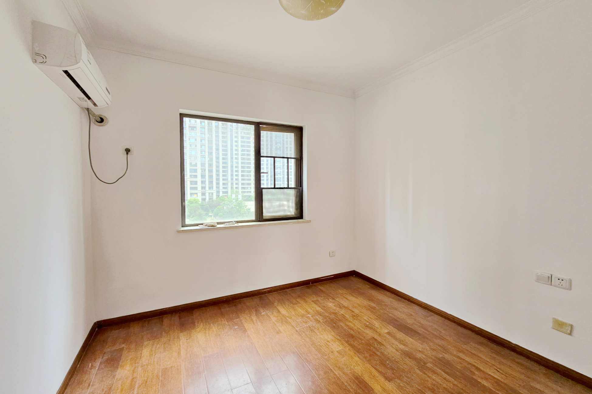 阳光城尚东湾学园区  3室2厅2卫    100.0万 阳光城尚东湾学园区  3室2厅2卫    100.0万卧室