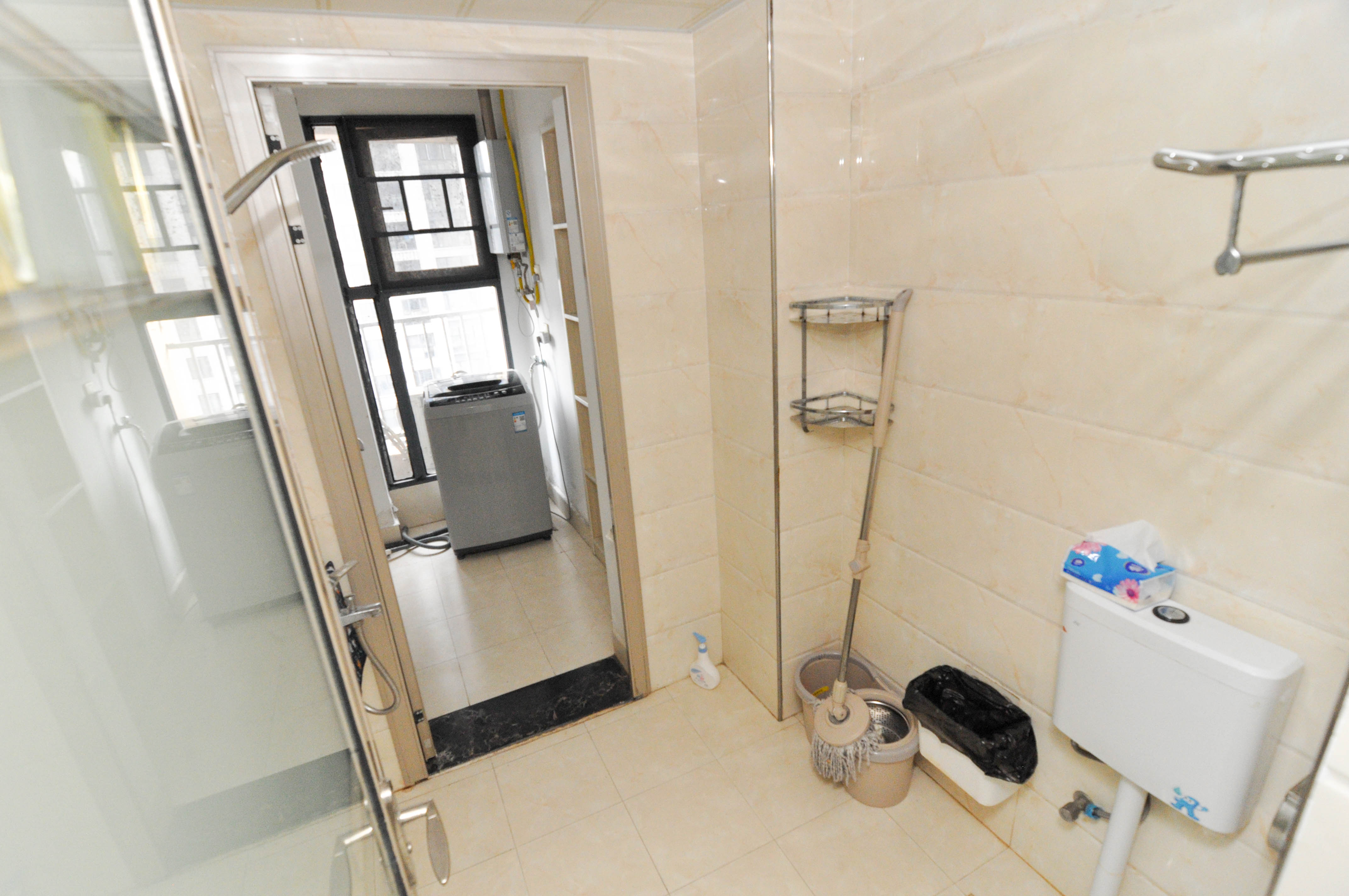 中海梅溪湖壹号 3室2厅2卫 230.0万 中海梅溪湖壹号 3室2厅2卫 230.0万其他