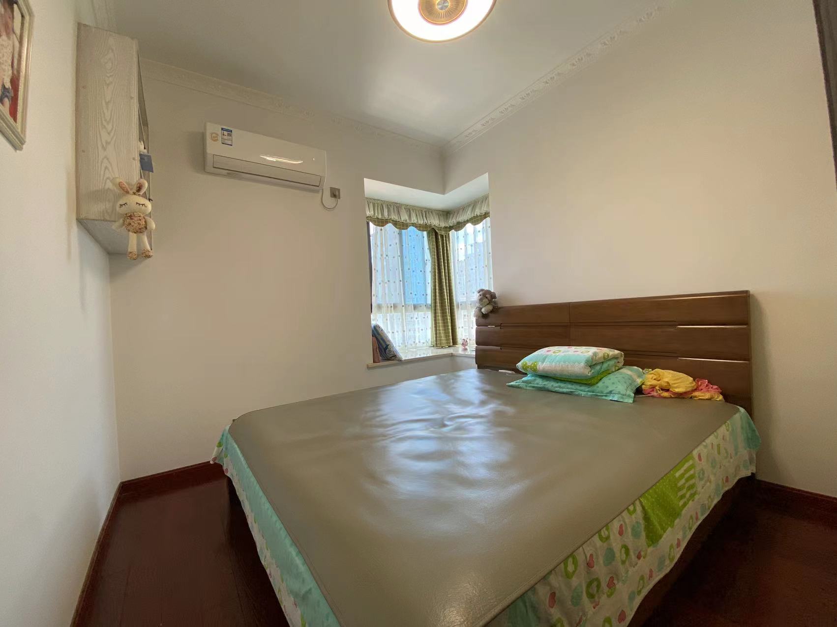 龙腾国际 2室2厅1卫 59.8万 龙腾国际 2室2厅1卫 59.8万室内图