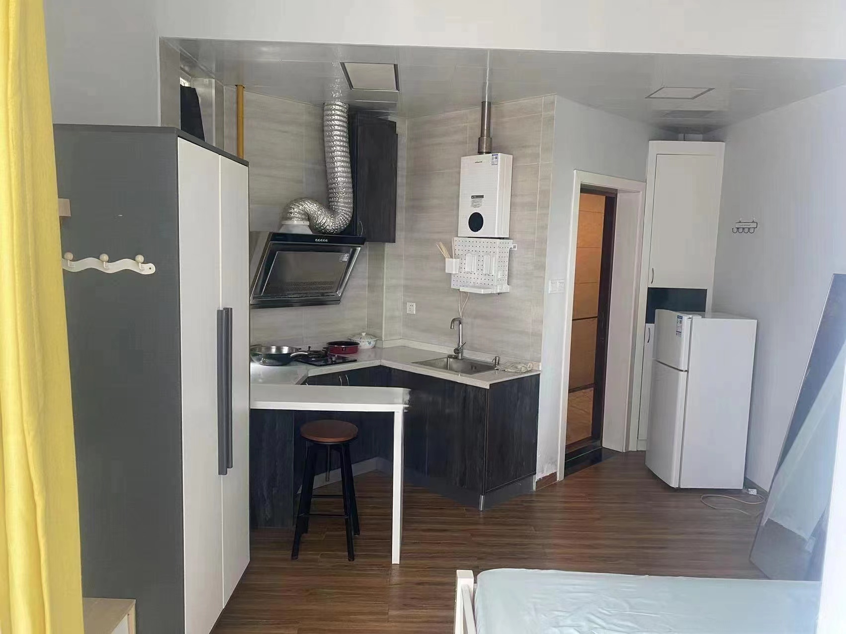 庐山一号 1室1厅1卫 20.0万 庐山一号 1室1厅1卫 20.0万室内图