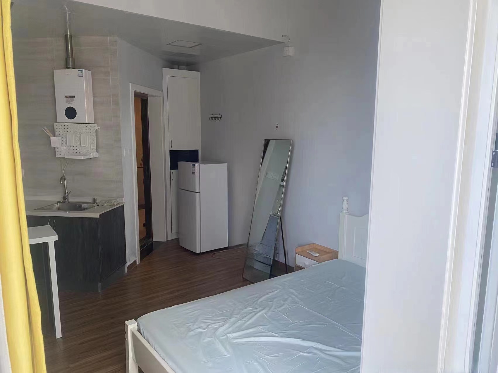 庐山一号 1室1厅1卫 20.0万 庐山一号 1室1厅1卫 20.0万室内图