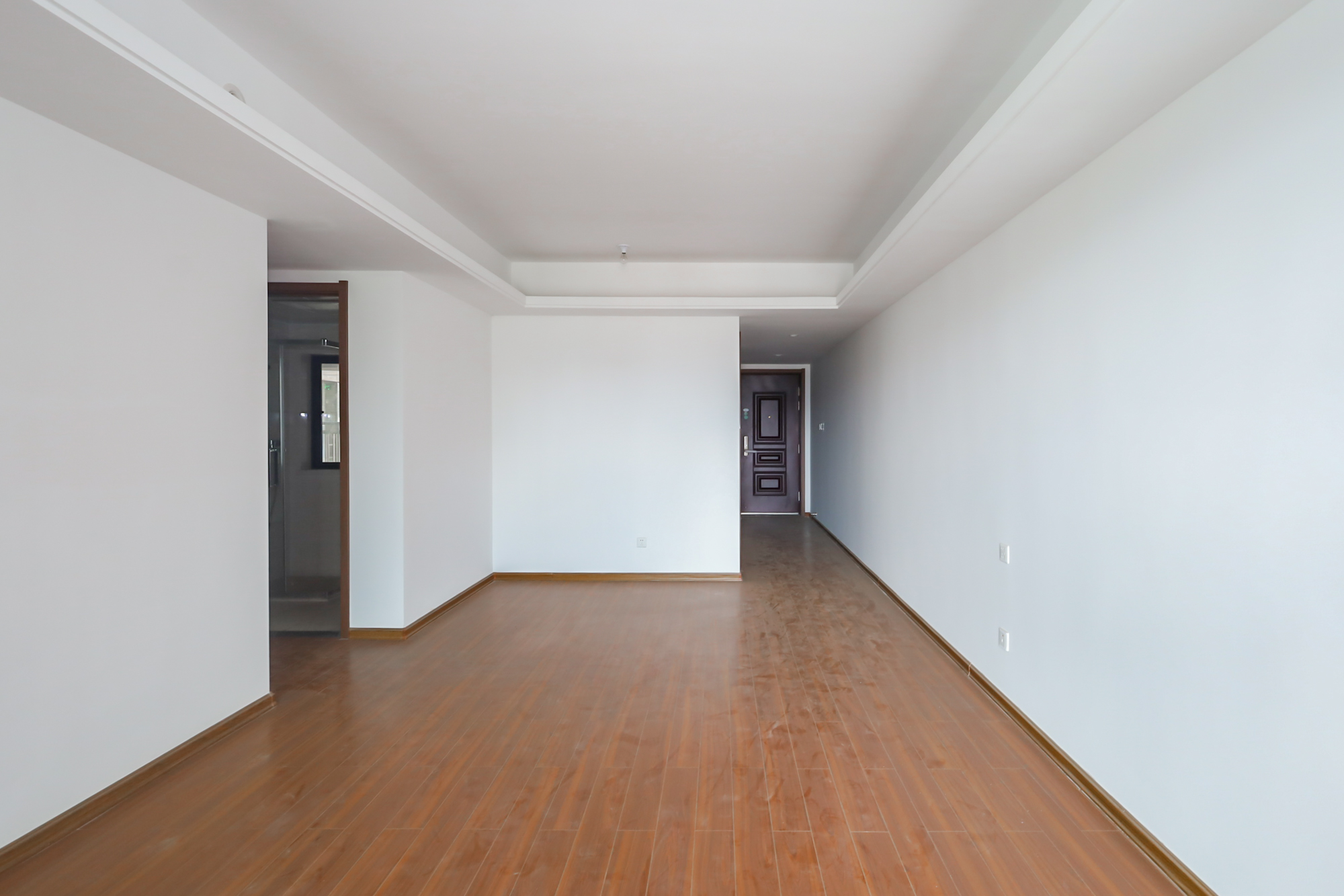 龙湖水晶郦城  3室2厅1卫    130.0万客厅