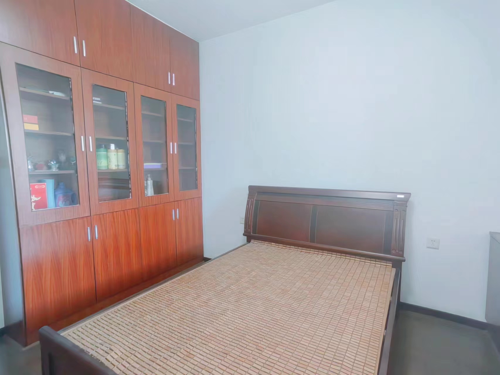 天诚小区 3室2厅1卫 68.0万 天诚小区 3室2厅1卫 68.0万室内图