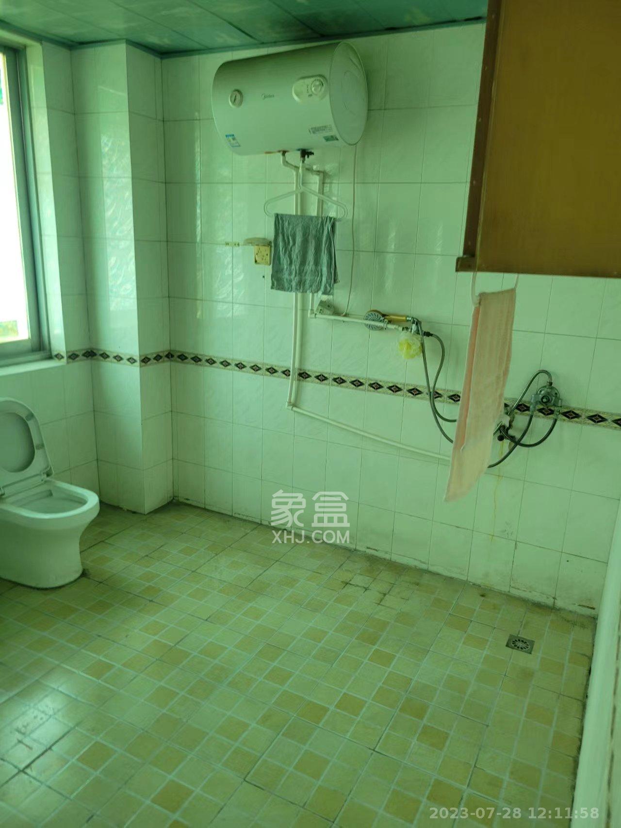 咸嘉新村嘉明苑  3室2厅1卫   2200.00元/月室内图
