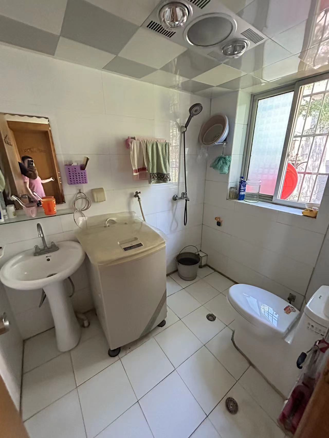 来园村  2室2厅1卫    18.8万 来园村  2室2厅1卫    18.8万室内图