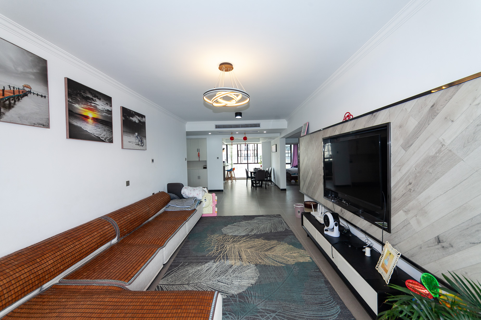 龙湖湘风原著（龙湖湘风星城）  3室2厅2卫    123.0万客厅