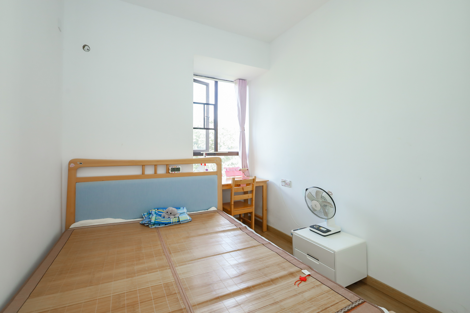 盛景谷山里  3室2厅2卫   116.10万卧室