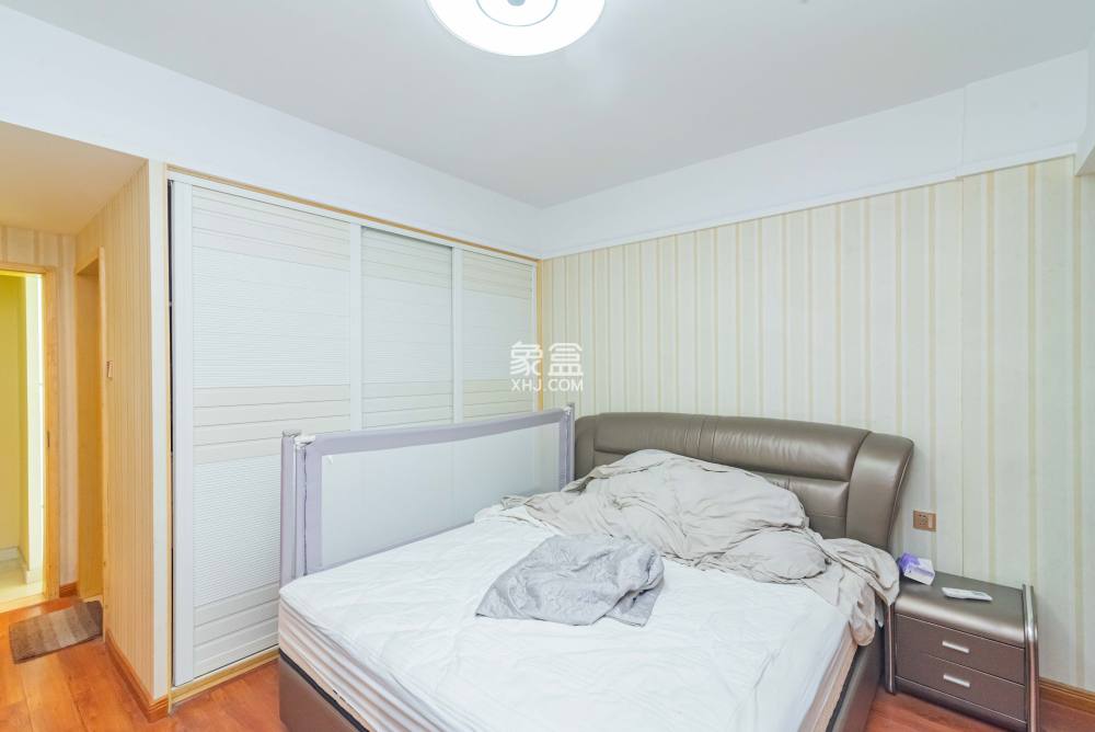 維一星城原山苑  4室2廳2衛(wèi)   155.00萬(wàn)