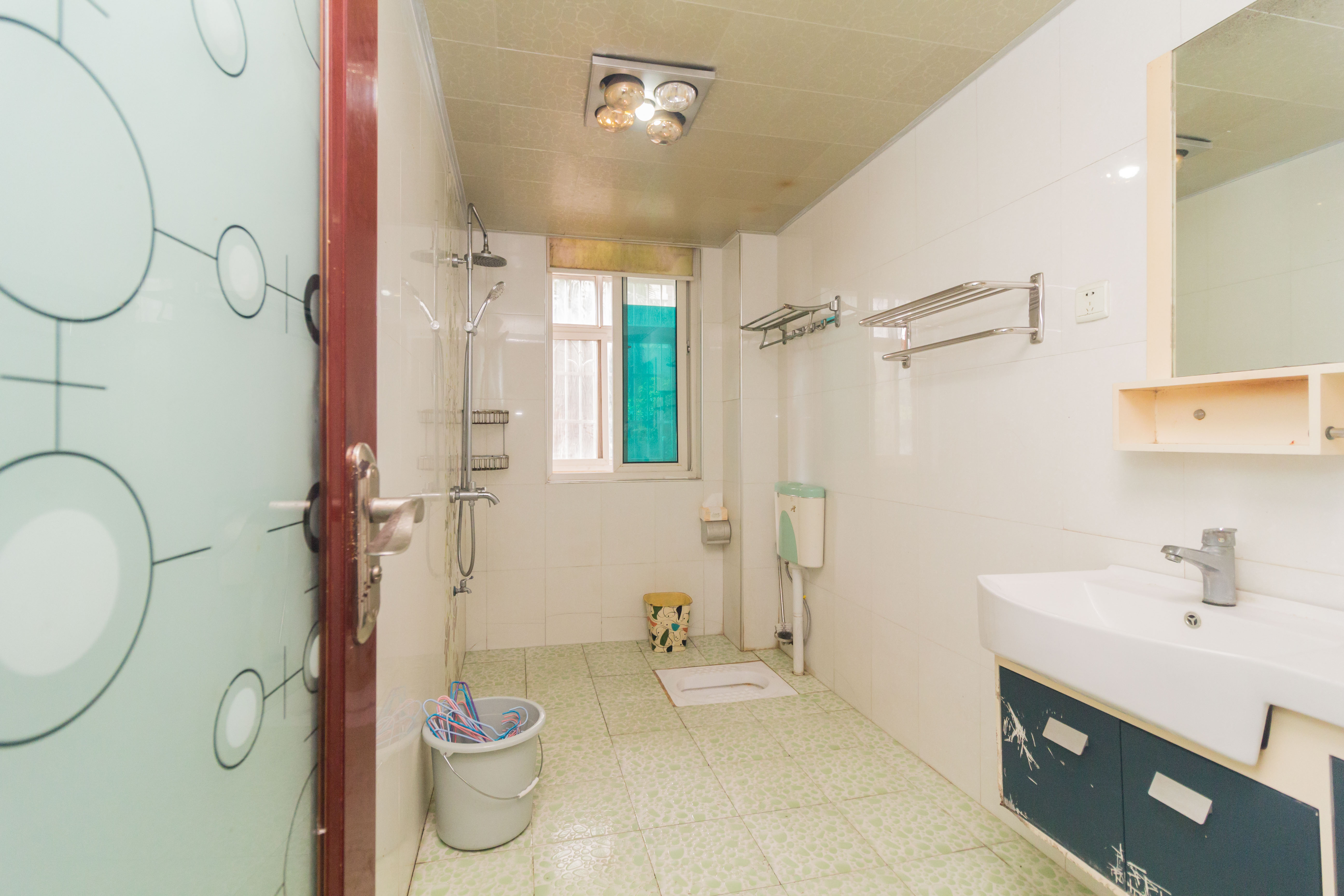 未来蜂巢 3室2厅1卫 67.0万 未来蜂巢 3室2厅1卫 67.0万卫生间