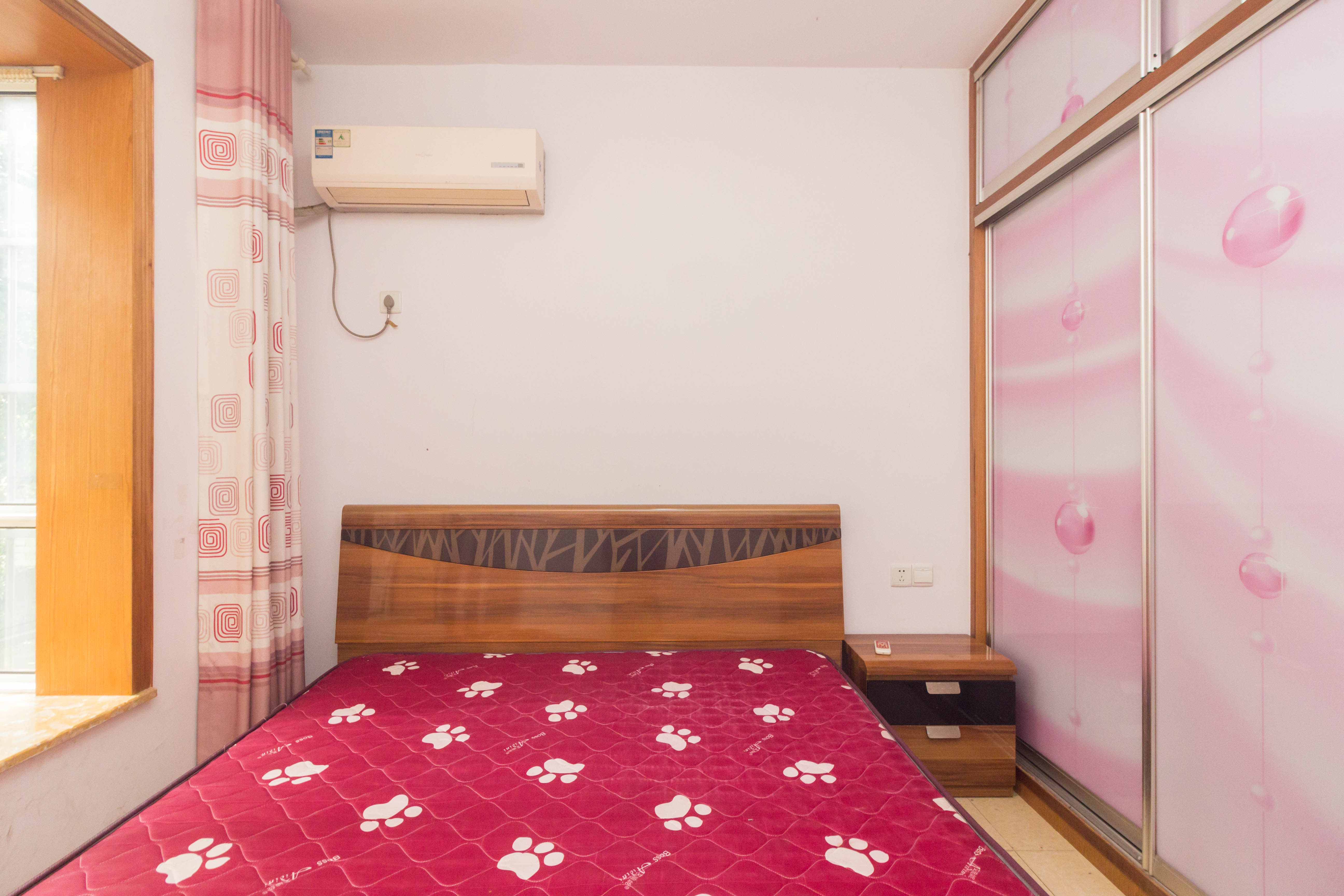 未来蜂巢 3室2厅1卫 67.0万 未来蜂巢 3室2厅1卫 67.0万卧室