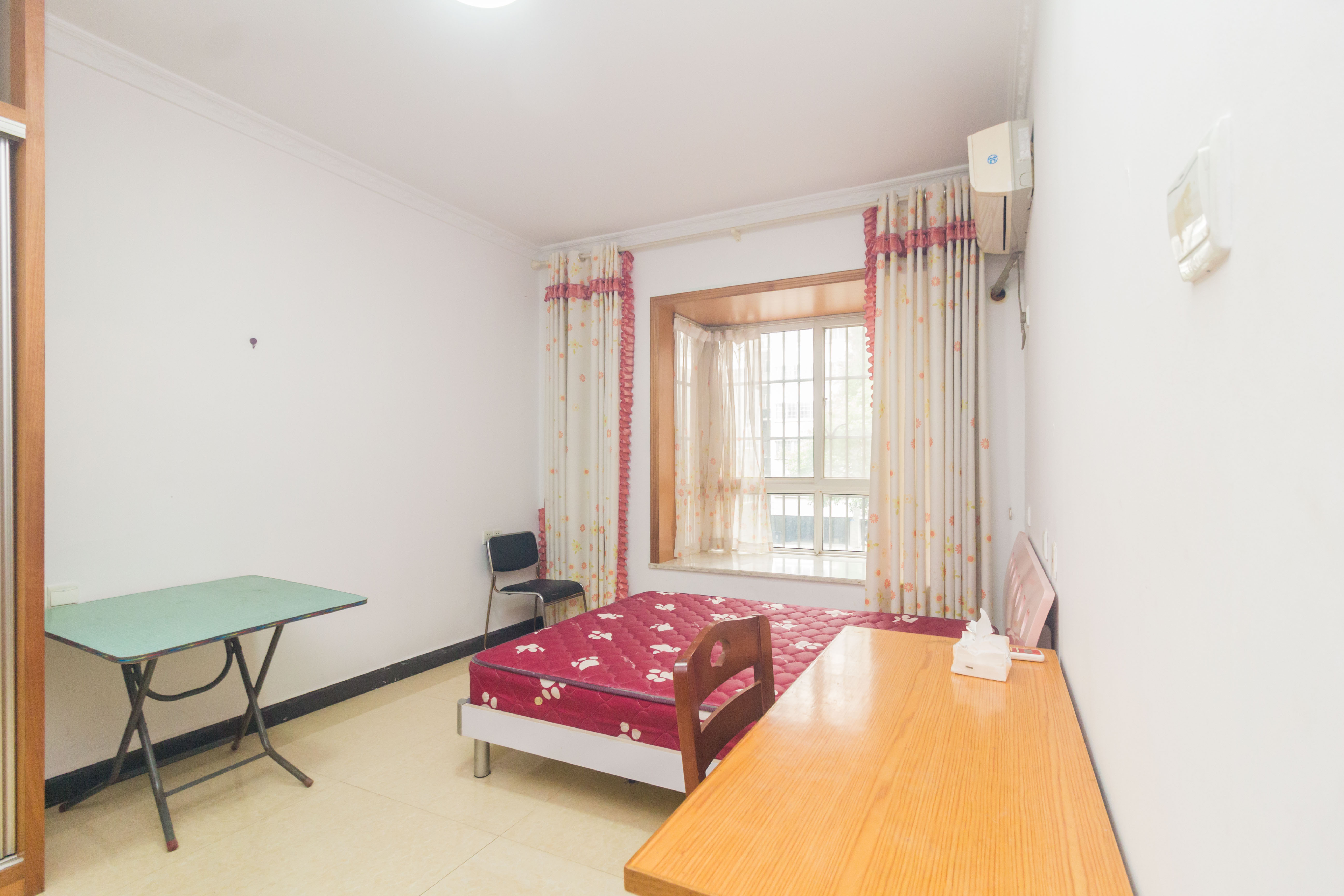 未来蜂巢 3室2厅1卫 67.0万 未来蜂巢 3室2厅1卫 67.0万卧室