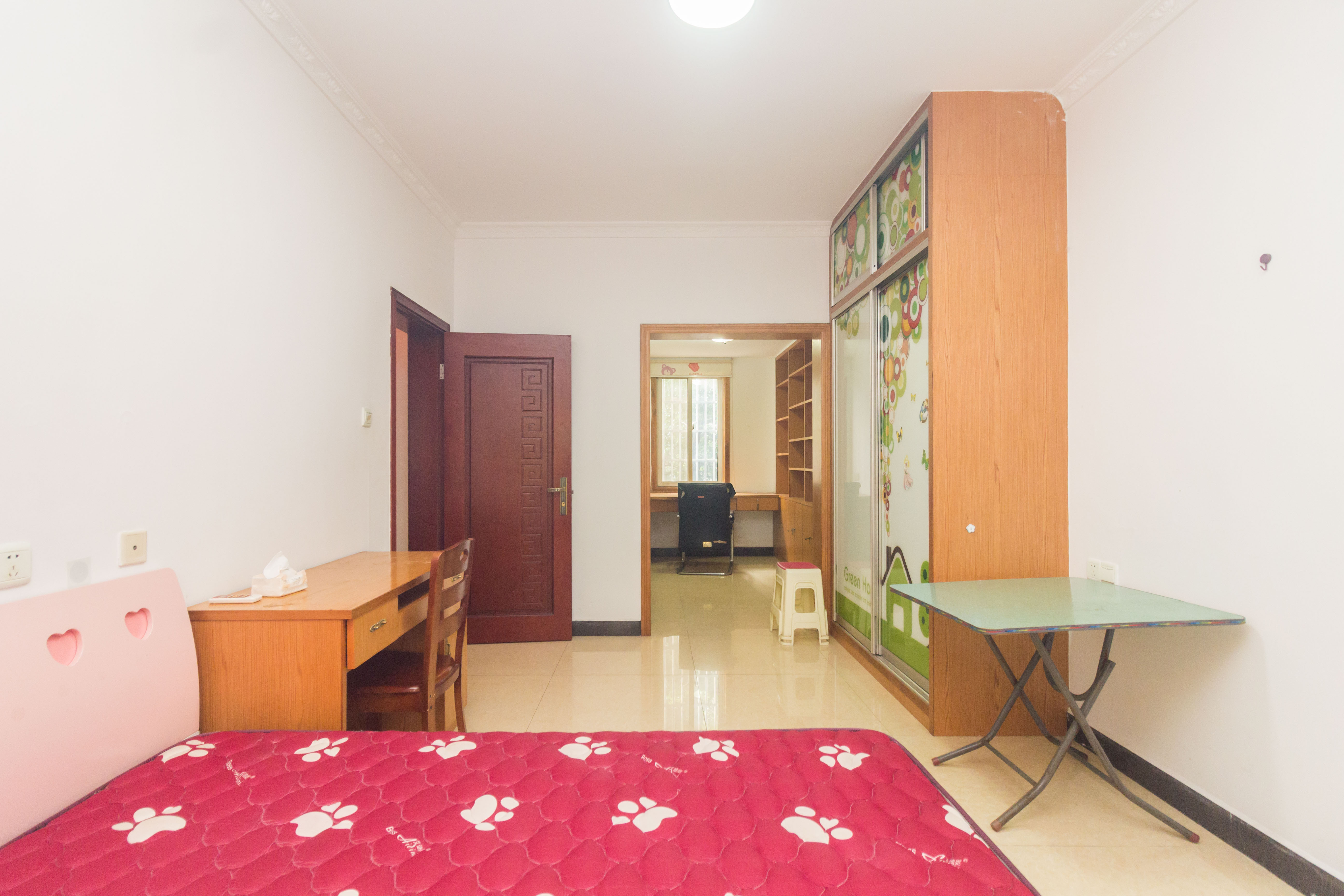 未来蜂巢 3室2厅1卫 67.0万 未来蜂巢 3室2厅1卫 67.0万卧室