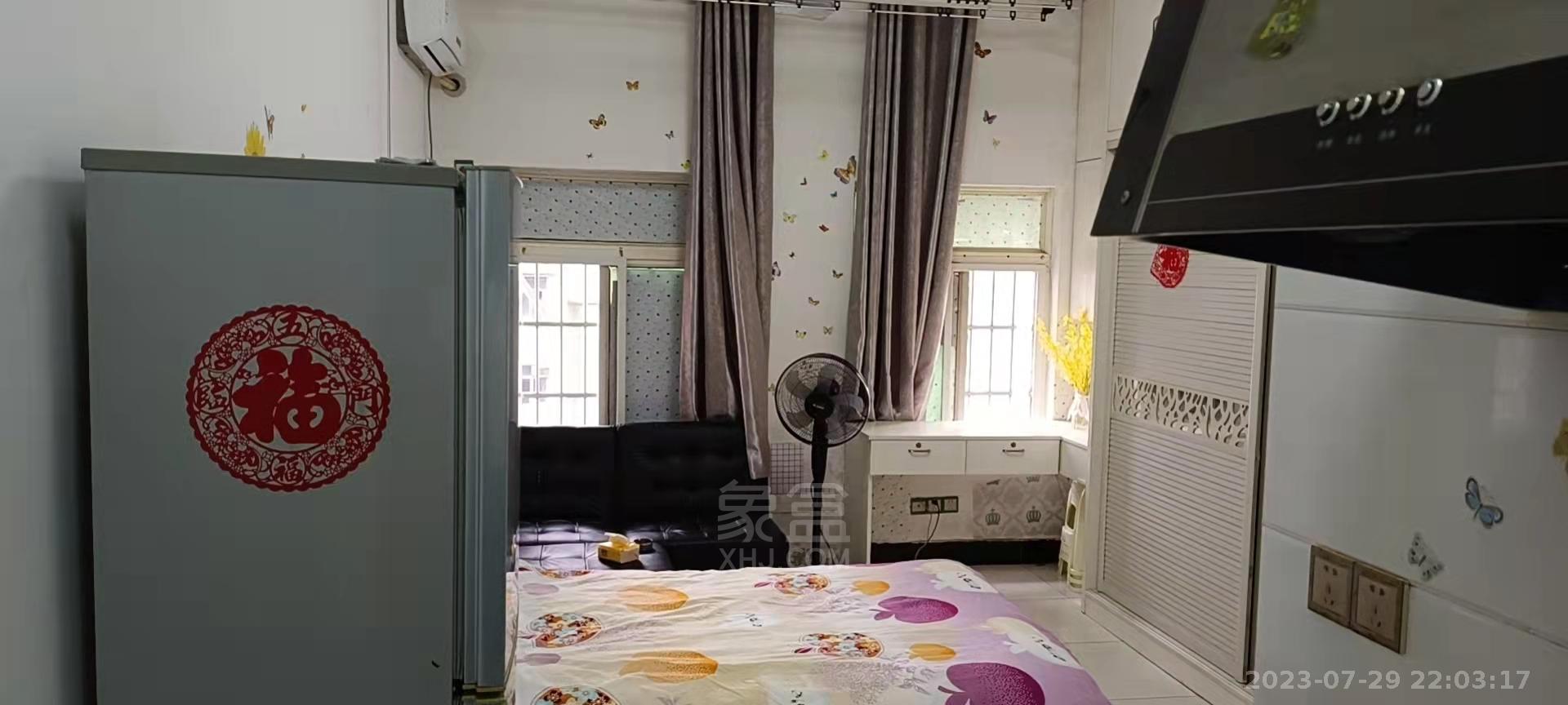 响石岭步行街(建设北路69号) 1室0厅1卫 700.00元/月 响石岭步行街(建设北路69号) 1室0厅1卫 700.00元/月室内图