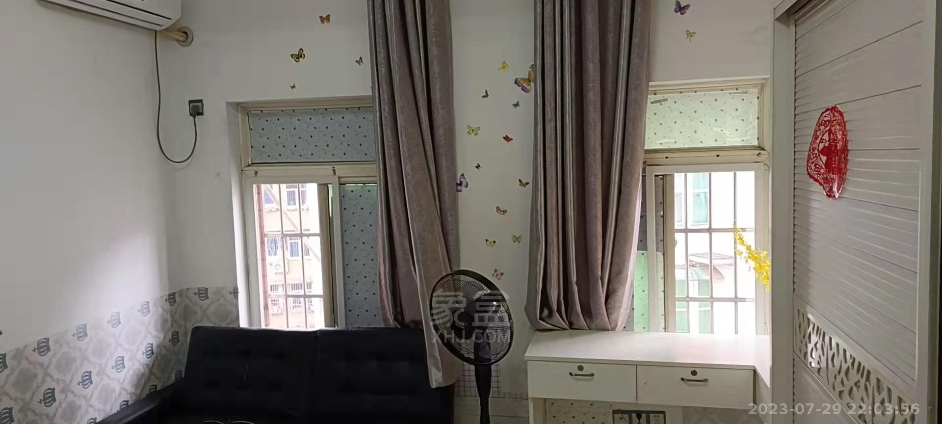 响石岭步行街(建设北路69号) 1室0厅1卫 700.00元/月 响石岭步行街(建设北路69号) 1室0厅1卫 700.00元/月室内图