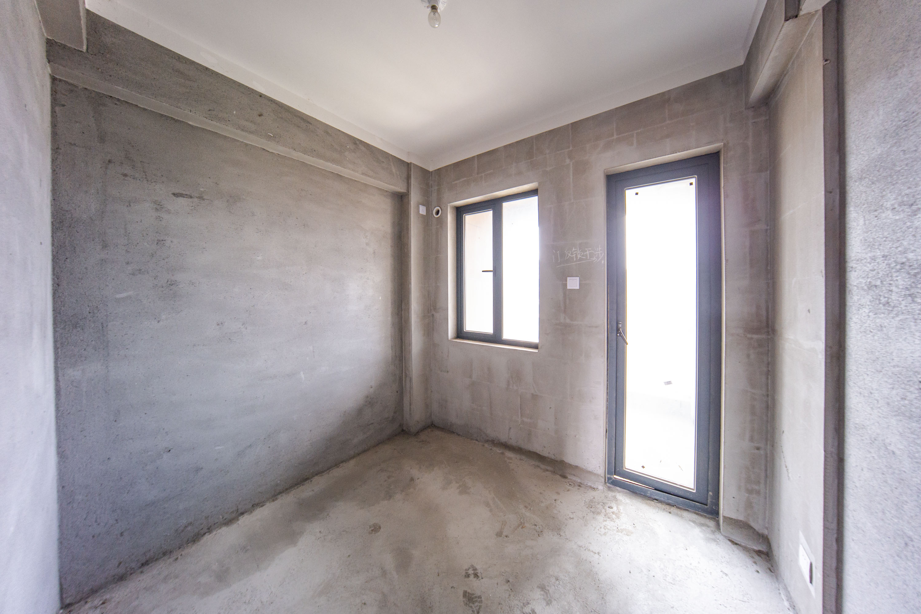 湘熙水郡(观澜海赋家园) 4室2厅2卫 175.0万 湘熙水郡(观澜海赋家园) 4室2厅2卫 175.0万卧室