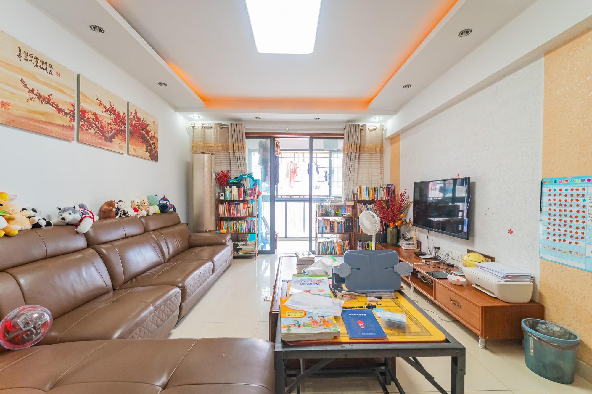 华润凤凰城二期  3室2厅1卫    79.8万客厅