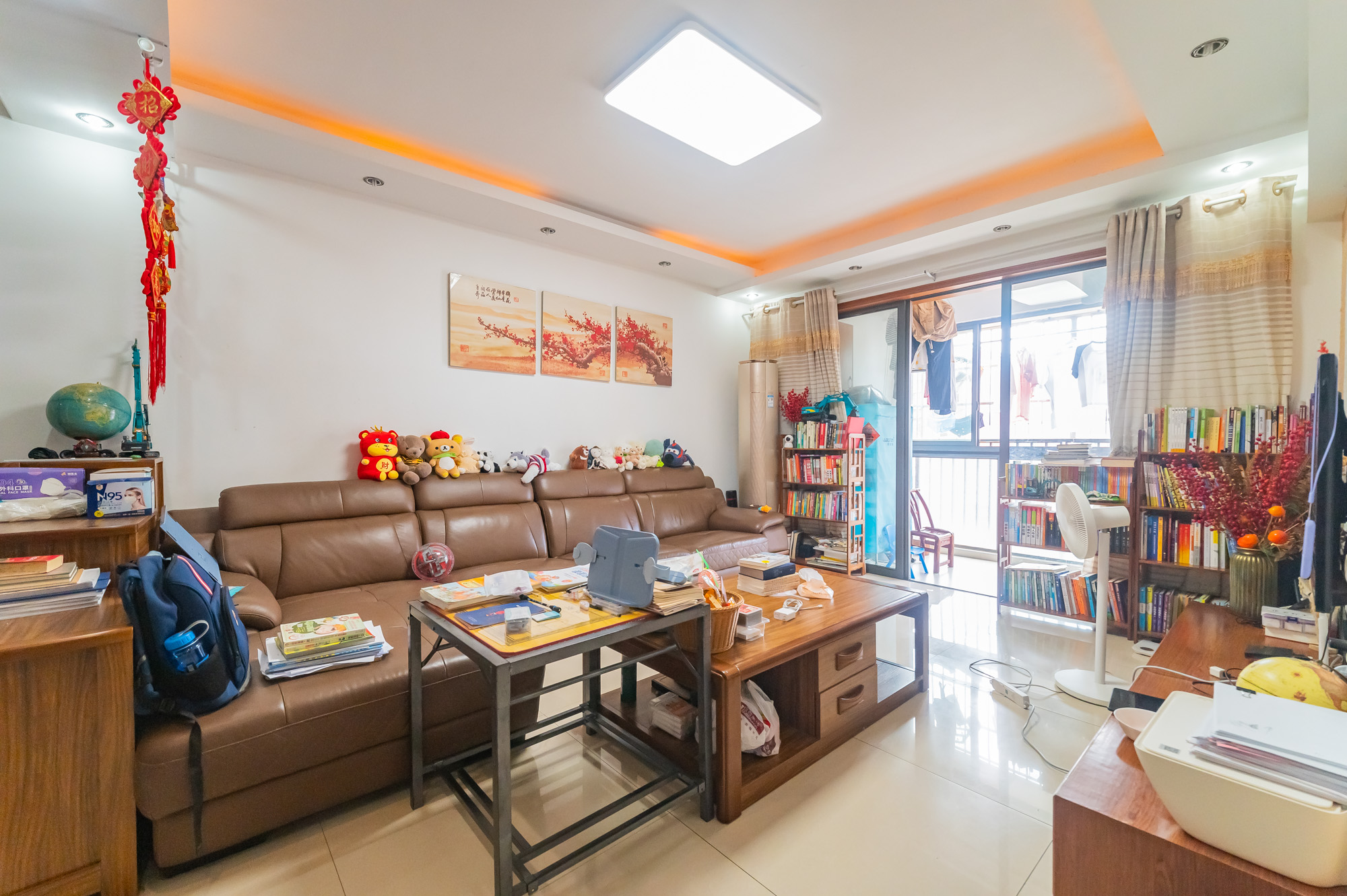 华润凤凰城二期  3室2厅1卫    79.8万客厅