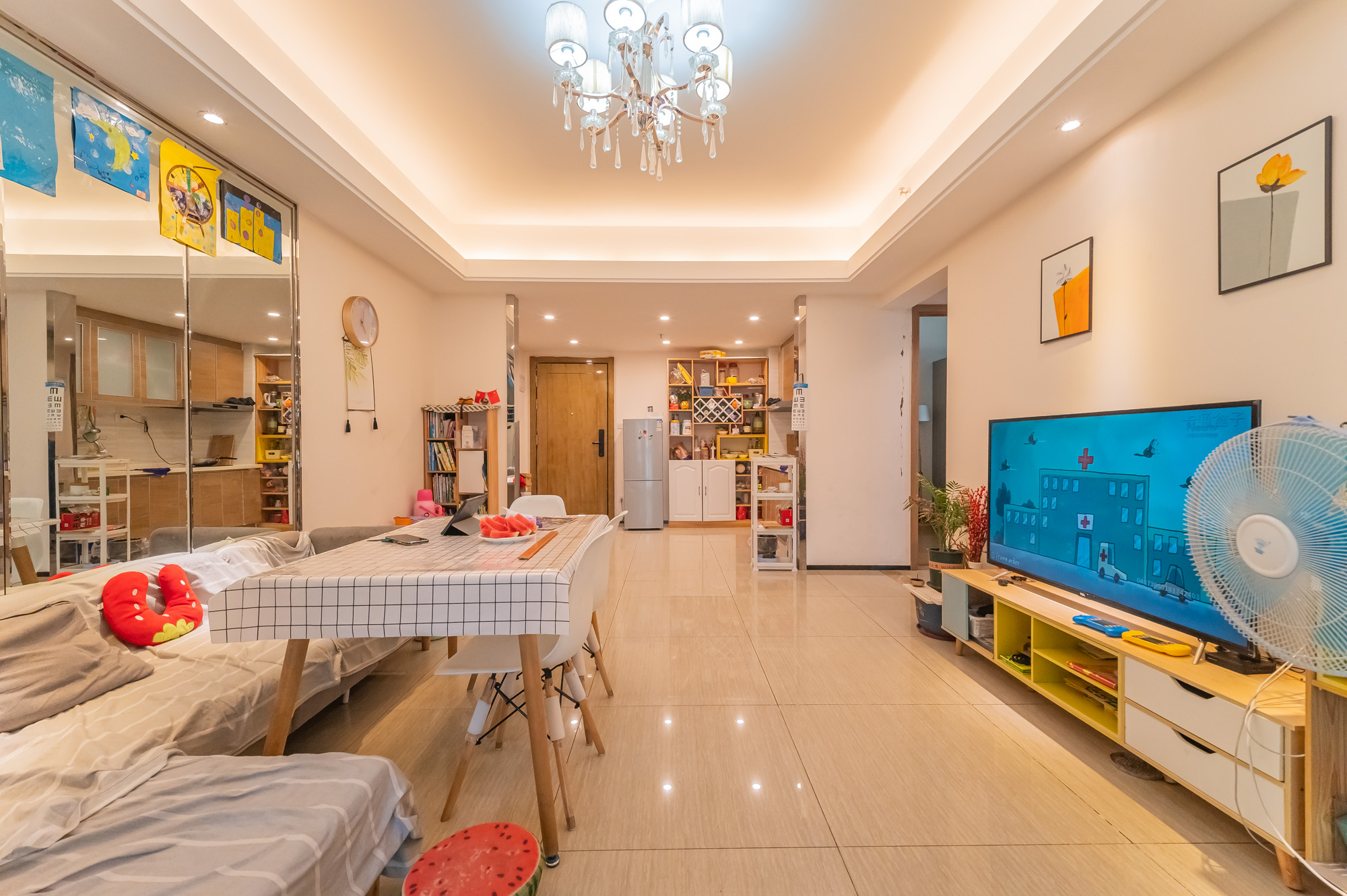 恒大翡翠华庭  2室2厅1卫    50.0万客厅