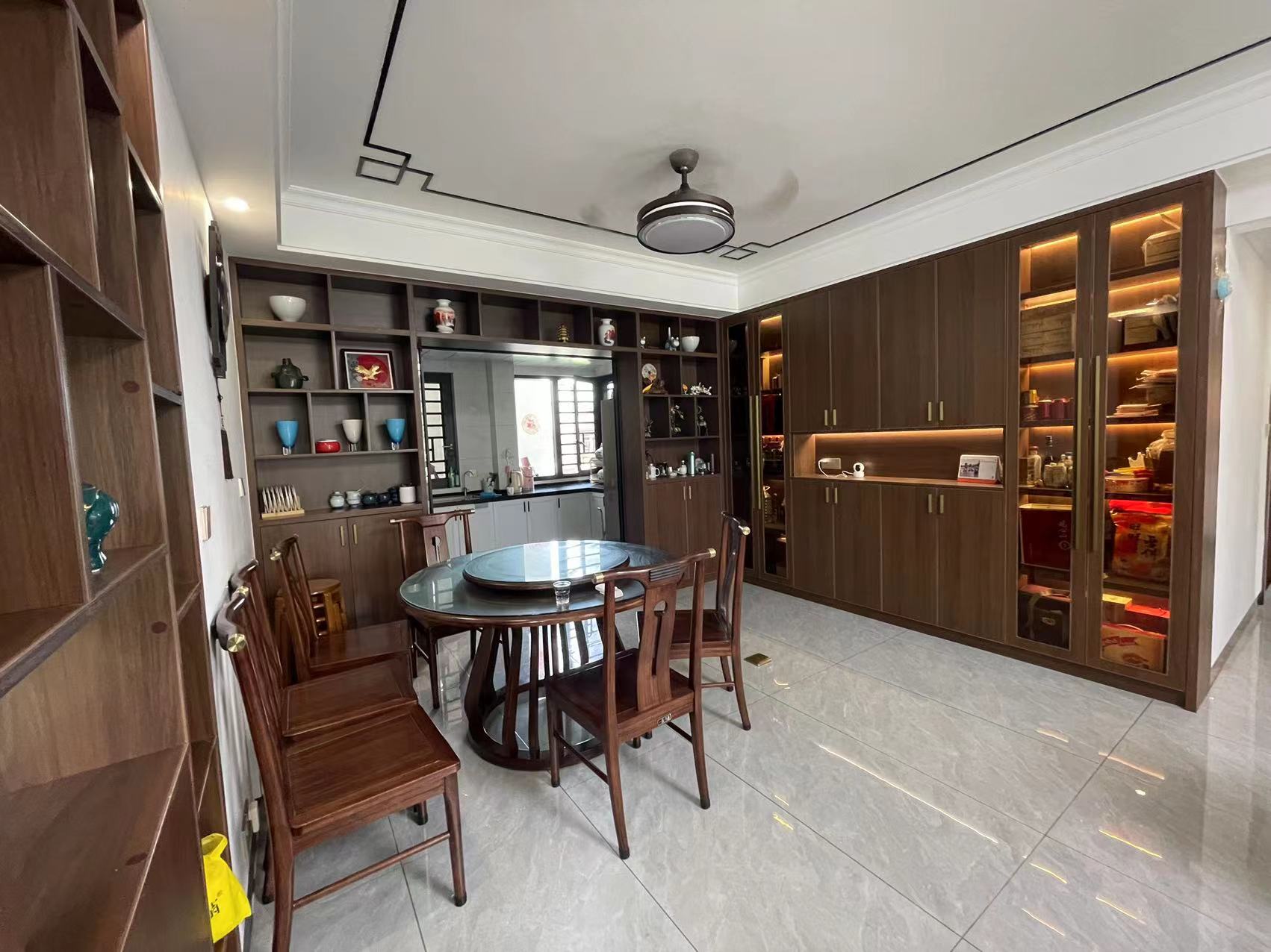 红盾雅园 3室2厅2卫 79.8万 红盾雅园 3室2厅2卫 79.8万室内图