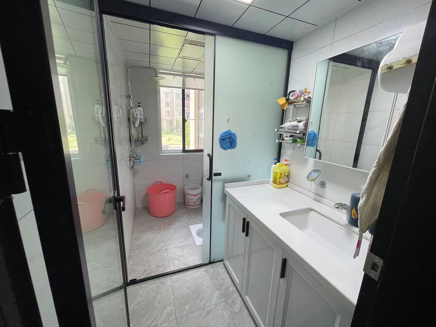 红盾雅园 3室2厅2卫 79.8万 红盾雅园 3室2厅2卫 79.8万室内图