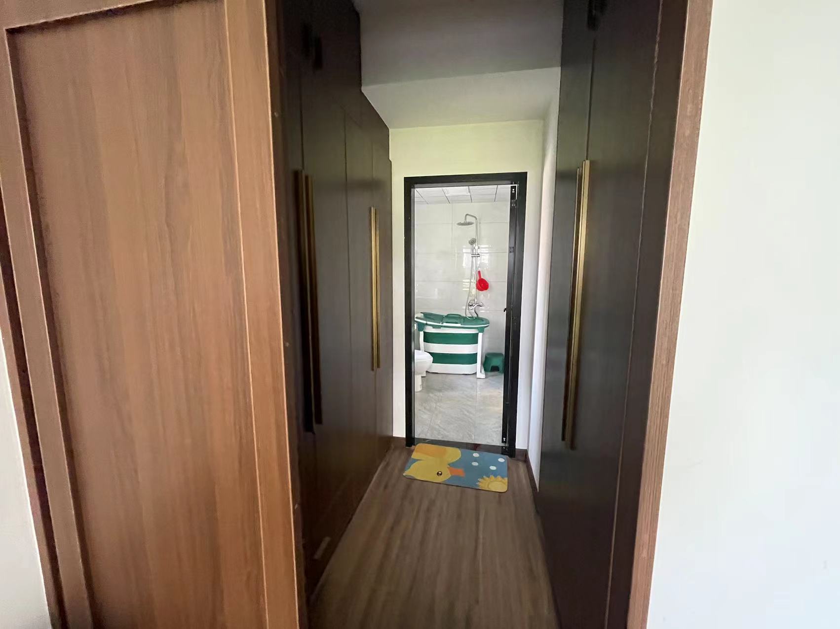 红盾雅园 3室2厅2卫 79.8万 红盾雅园 3室2厅2卫 79.8万室内图