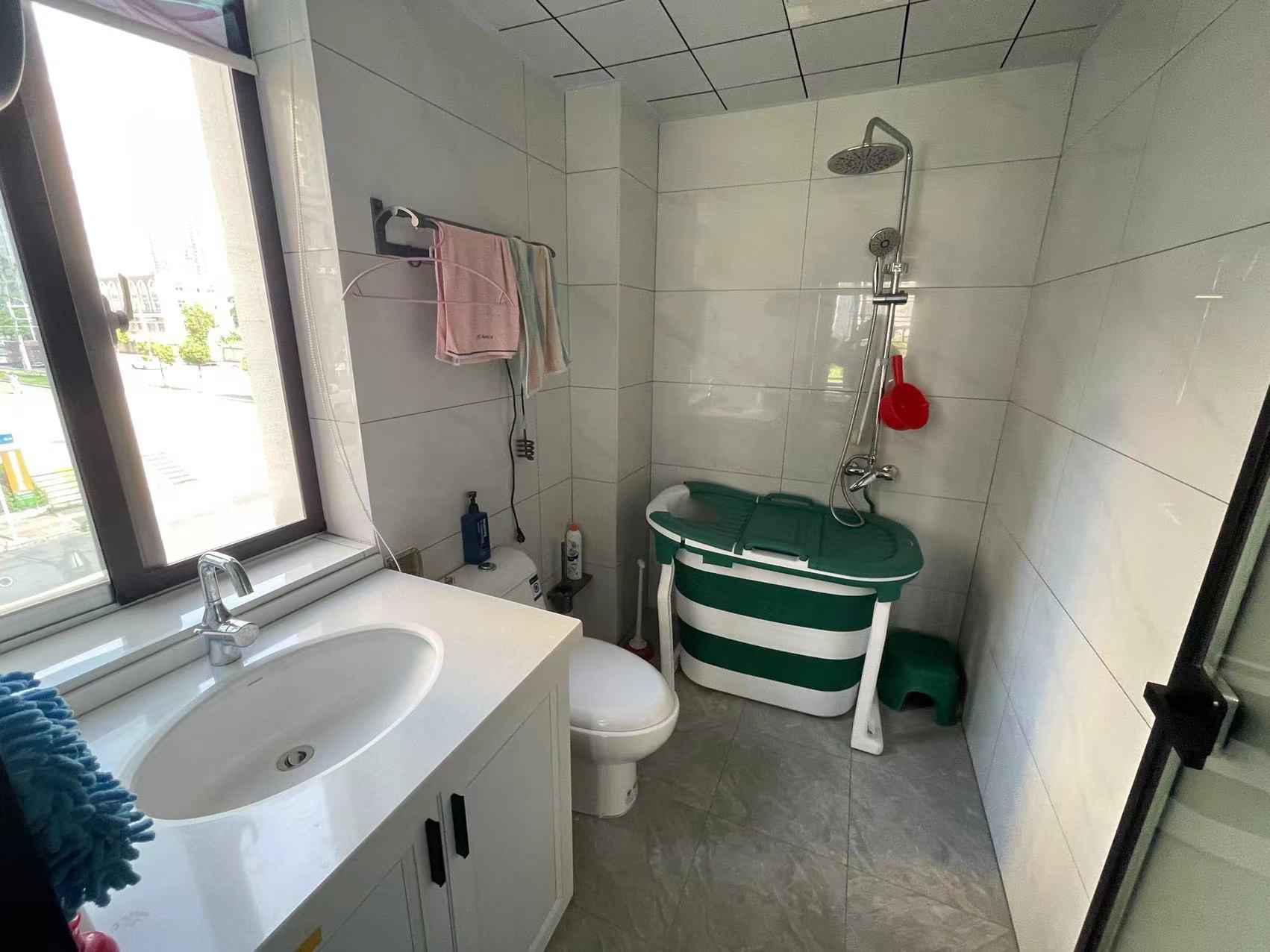 红盾雅园 3室2厅2卫 79.8万 红盾雅园 3室2厅2卫 79.8万室内图